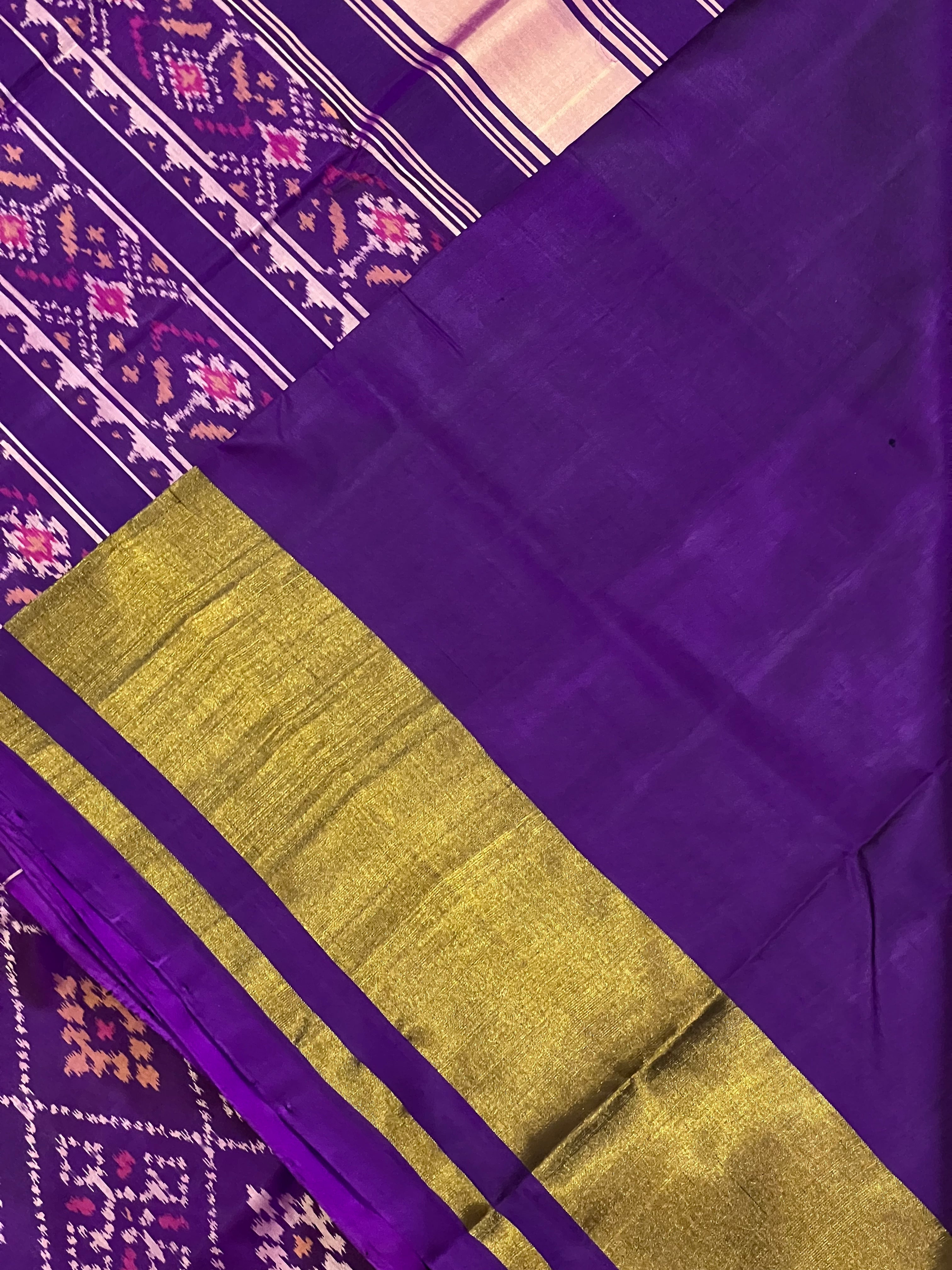 Dark Purple Pan-Chanda Traditional Design Handwoven Patola Silk Saree