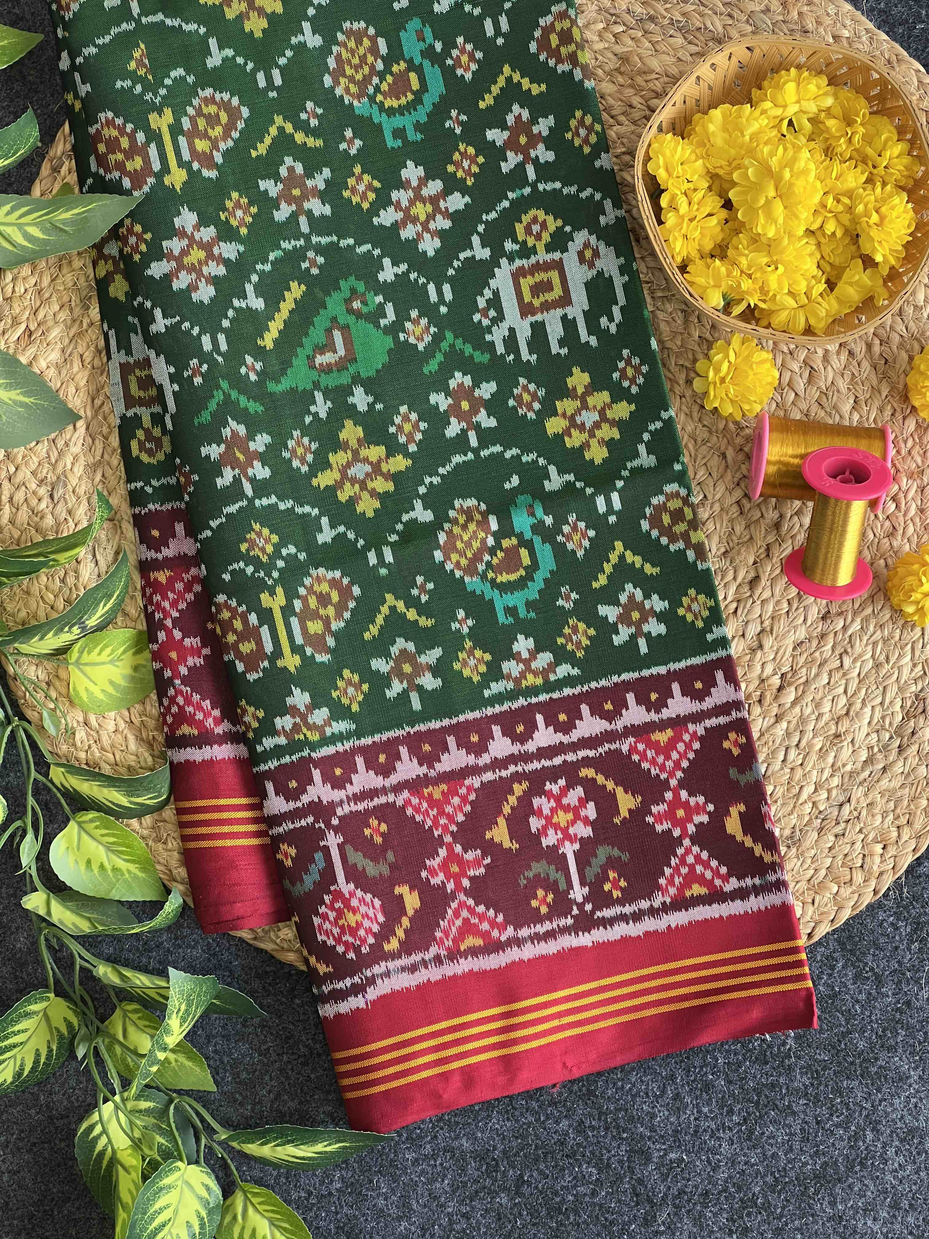 Small Motif Design Handwoven Patola Silk Saree Main image
