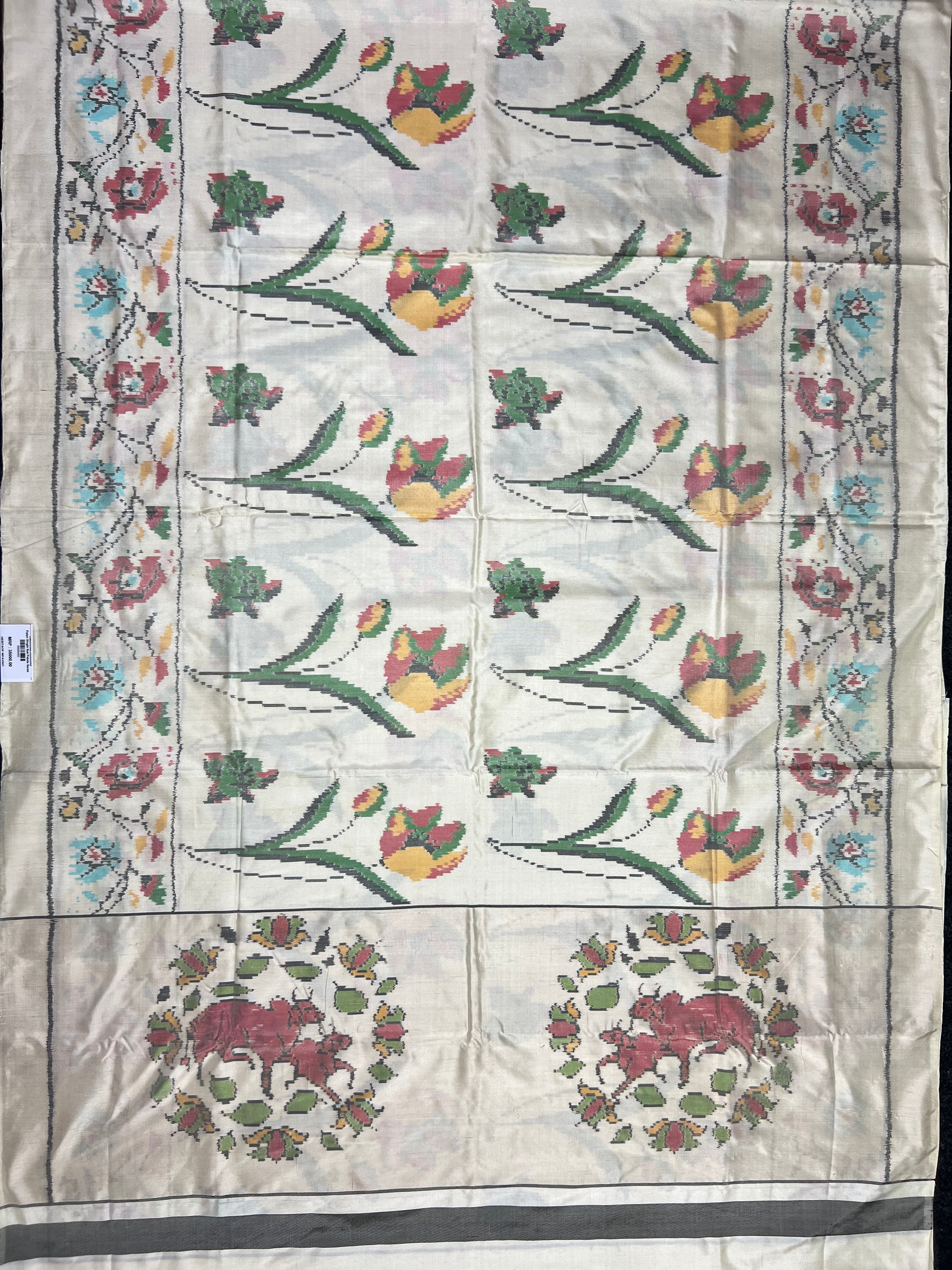 Off-White Exclusive Flower Design Handwoven Patola Silk Saree Secondary image