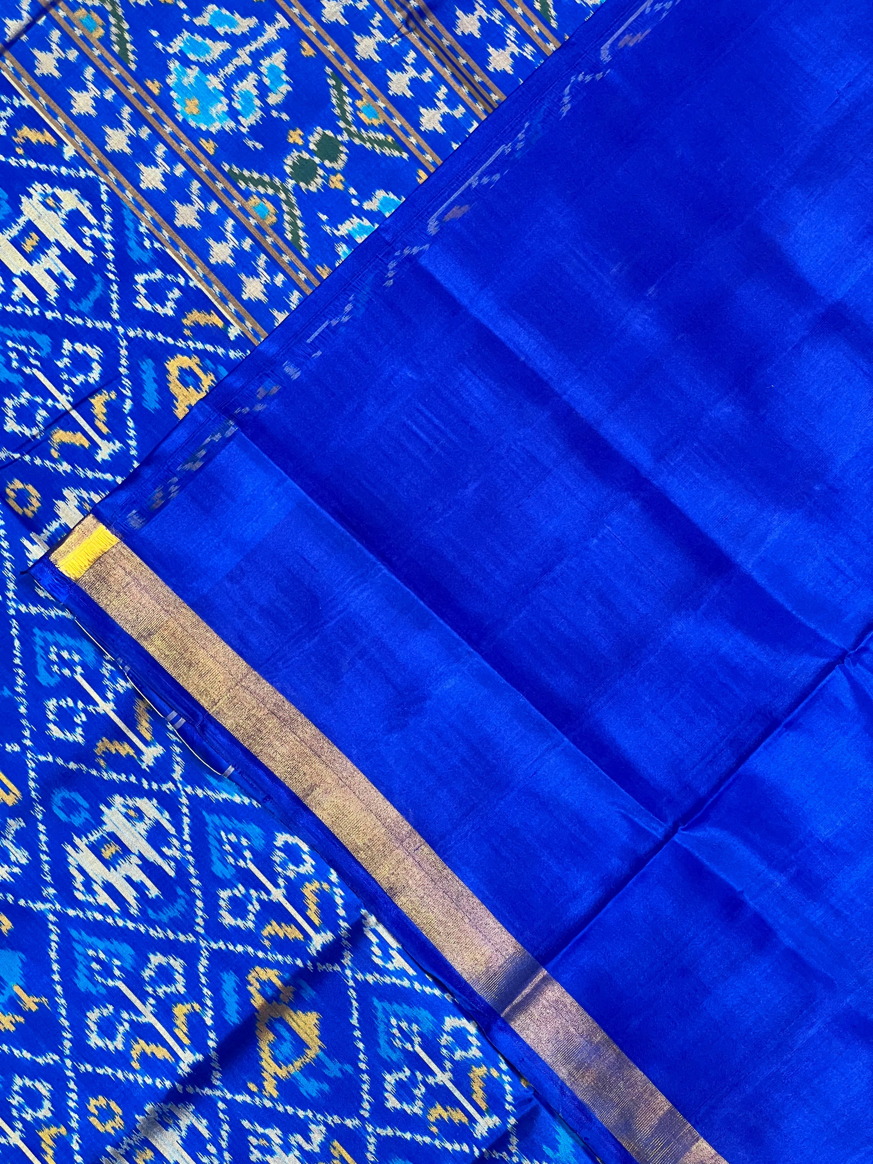 Narikunj Traditional Design Handwoven Patola Silk Saree
