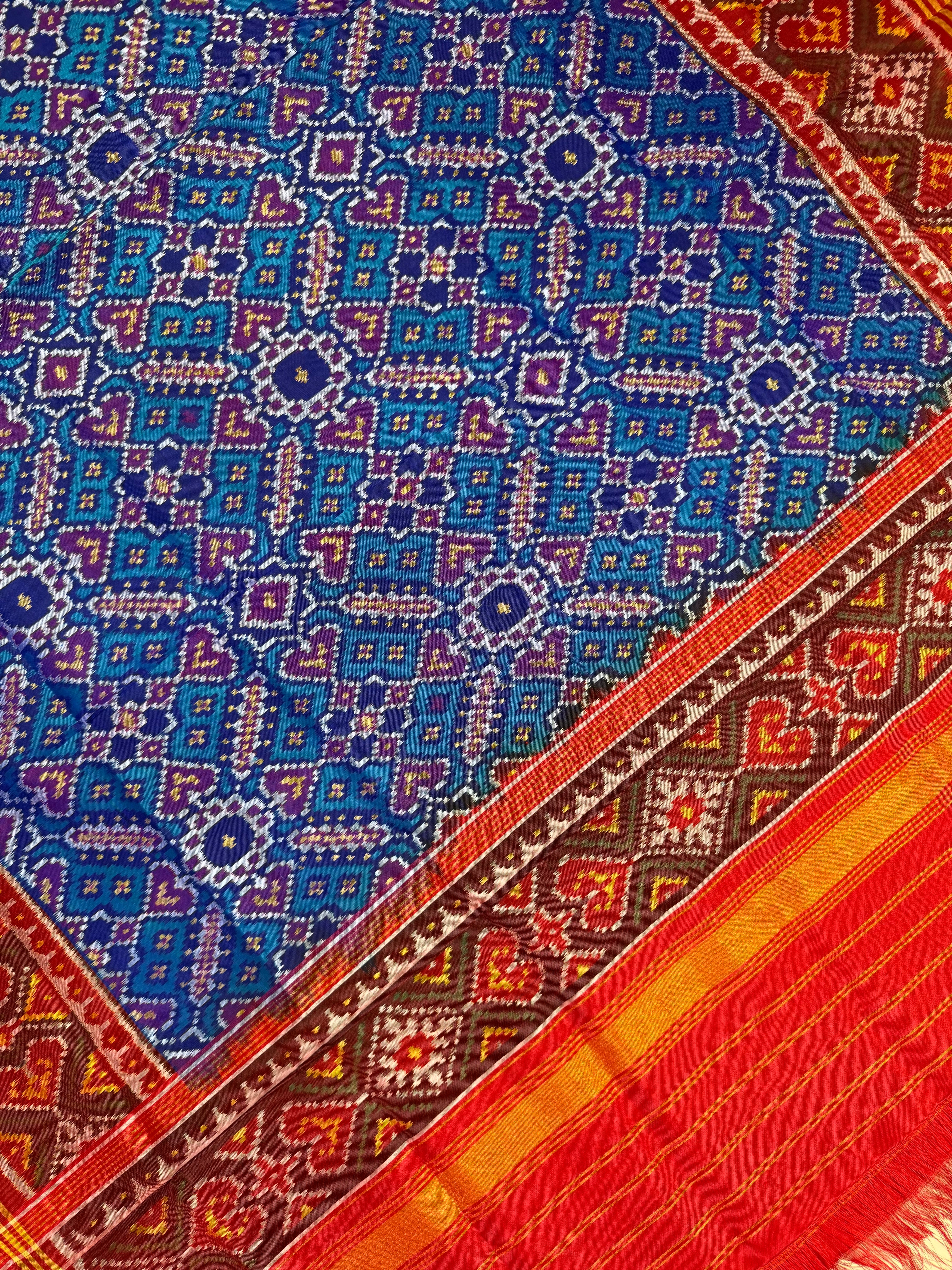 Manekchowk Traditional Design Handwoven Patola Dupatta Secondary image