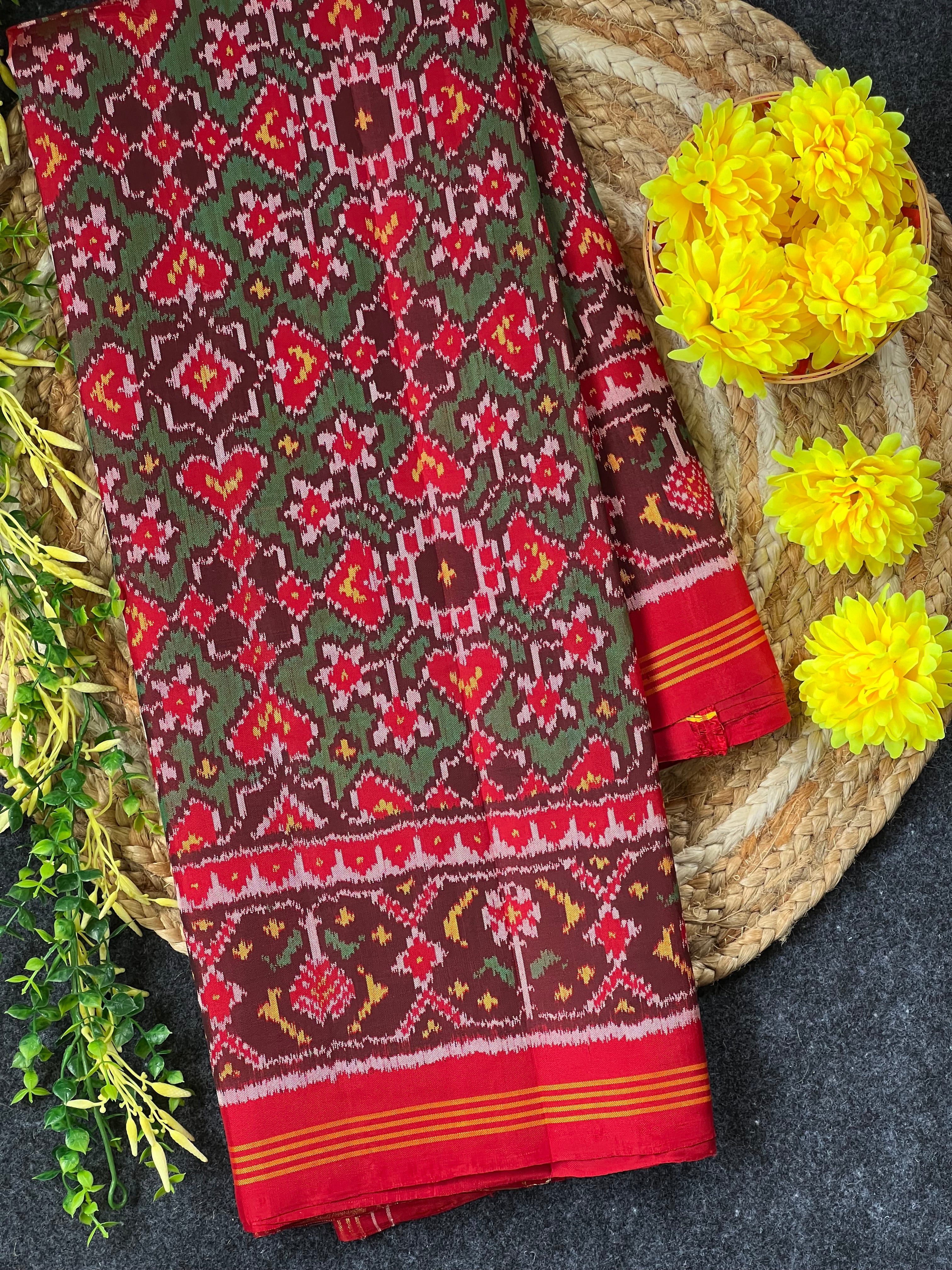 Navratna-Manekchowk Design Handwoven Patola Silk Saree Main image