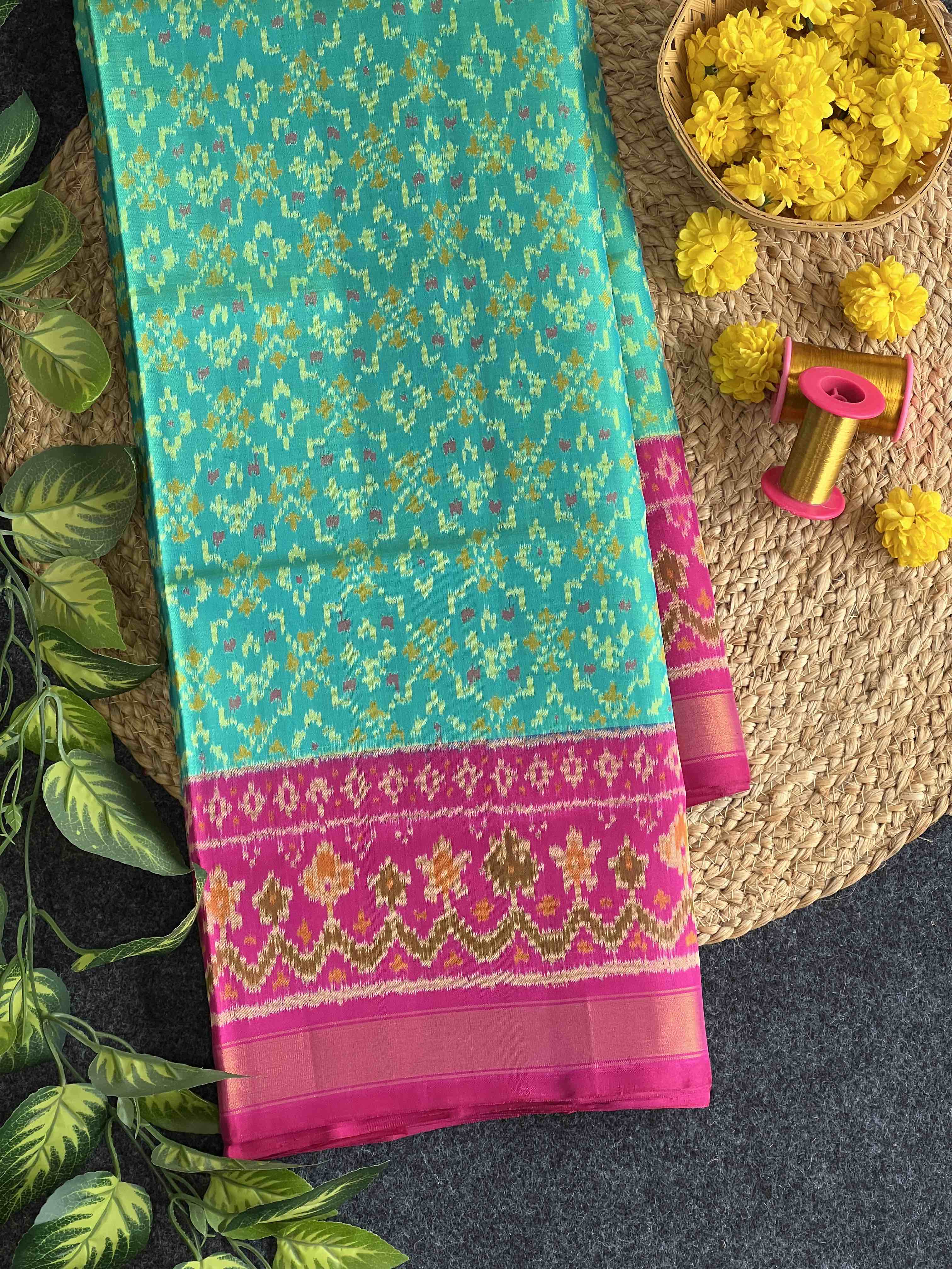 Buttonful Traditional Design Handwoven Patola Silk Saree Main image