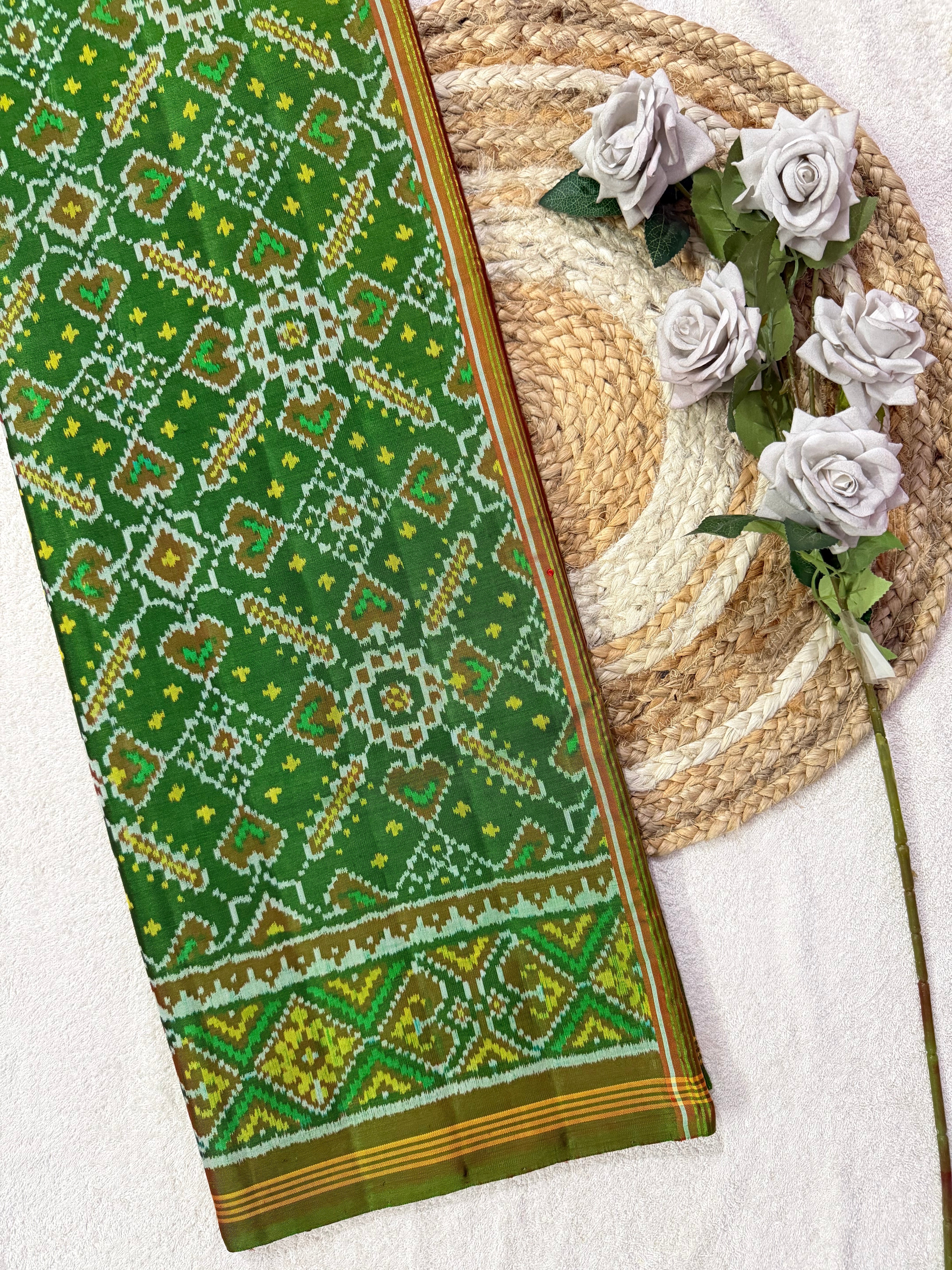 Manekchok Traditional Design Handwoven Patola Silk Saree Main image