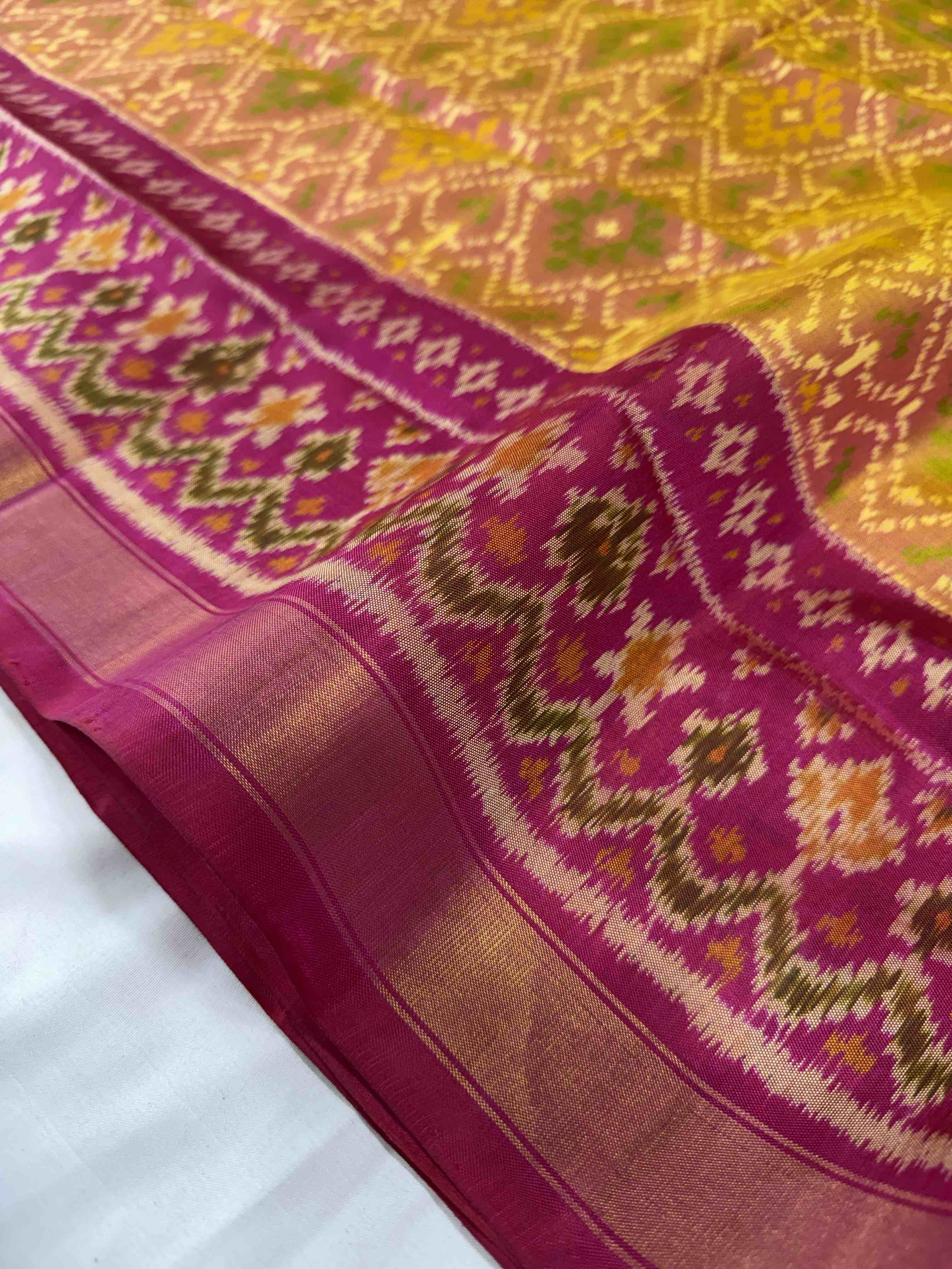 Pan-Chanda Traditional Design Handwoven Patola Silk Saree