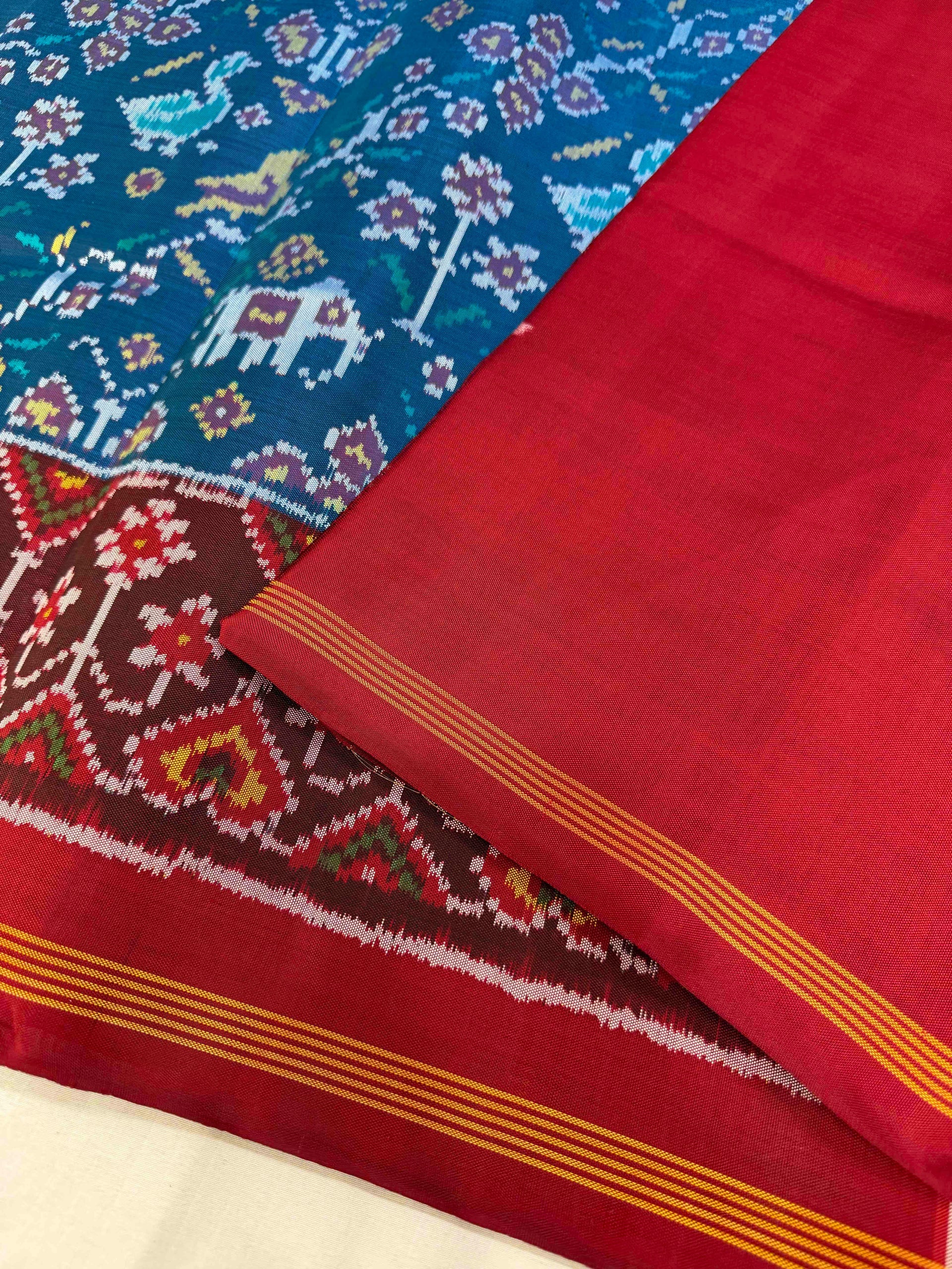 Motifs Traditional Design Handwoven Patola Silk Saree