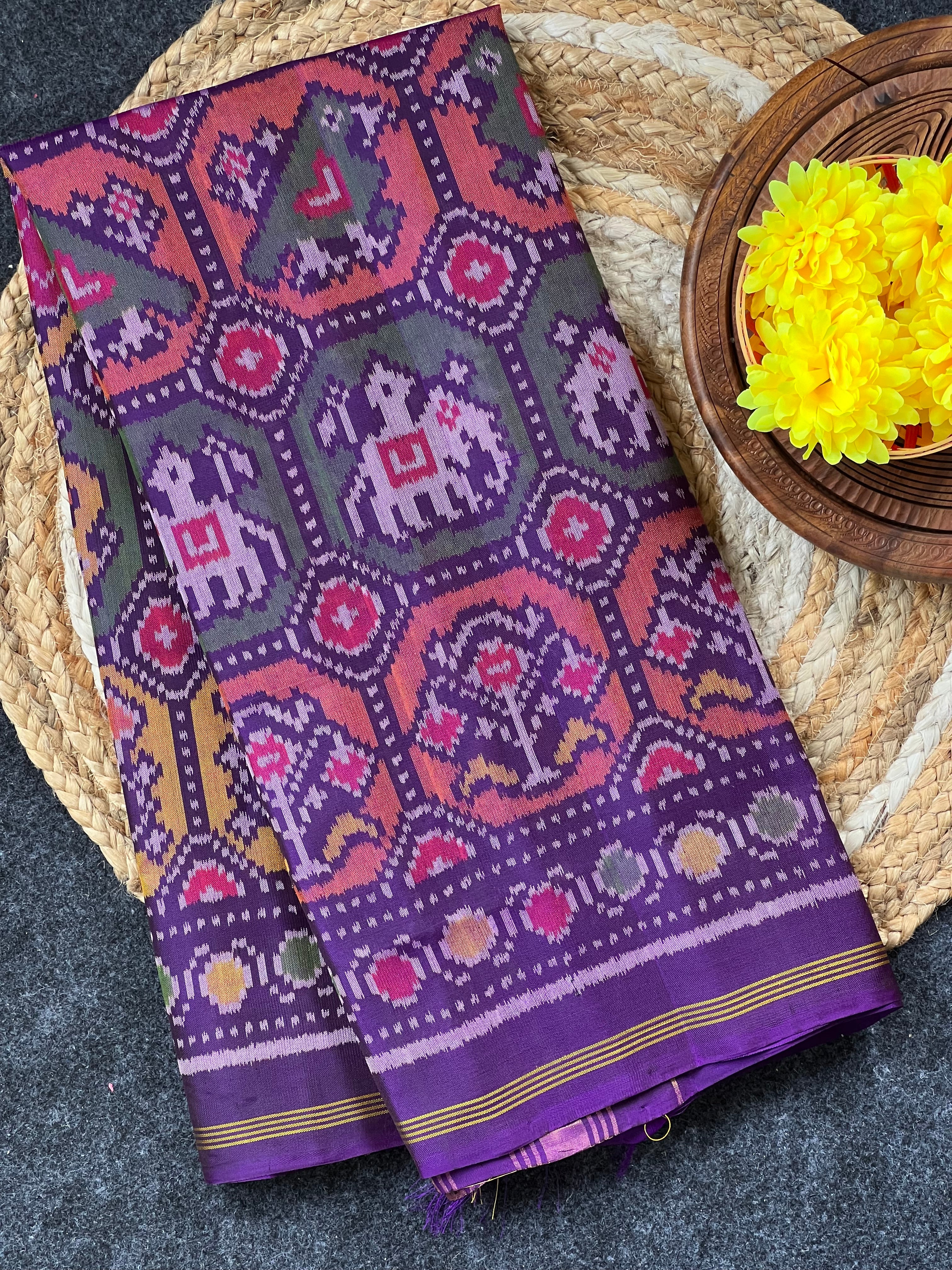 Motif design Handwoven Patola Dupatta Main image