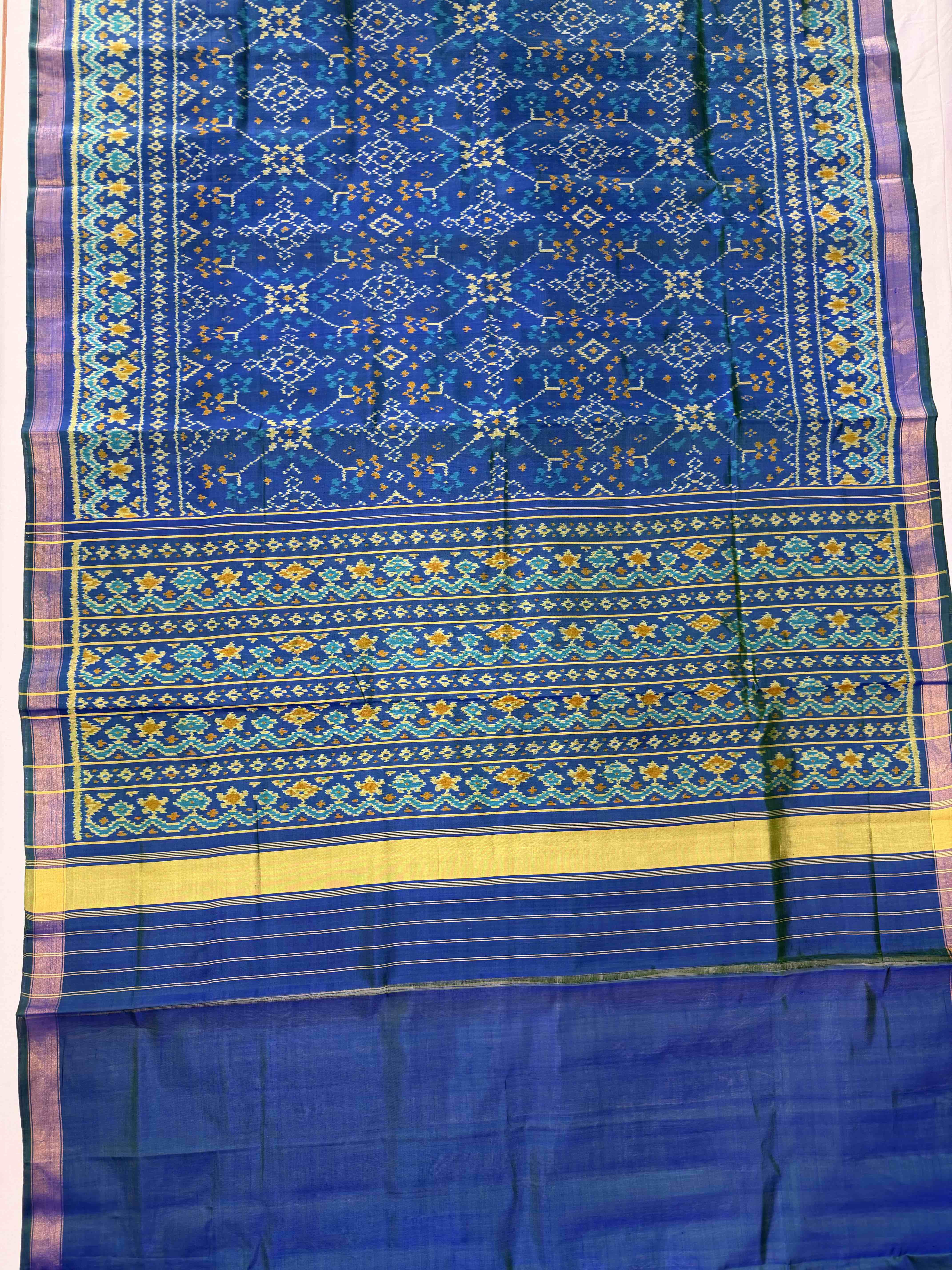 Navratna Design Handwoven Patola Silk Saree Secondary image