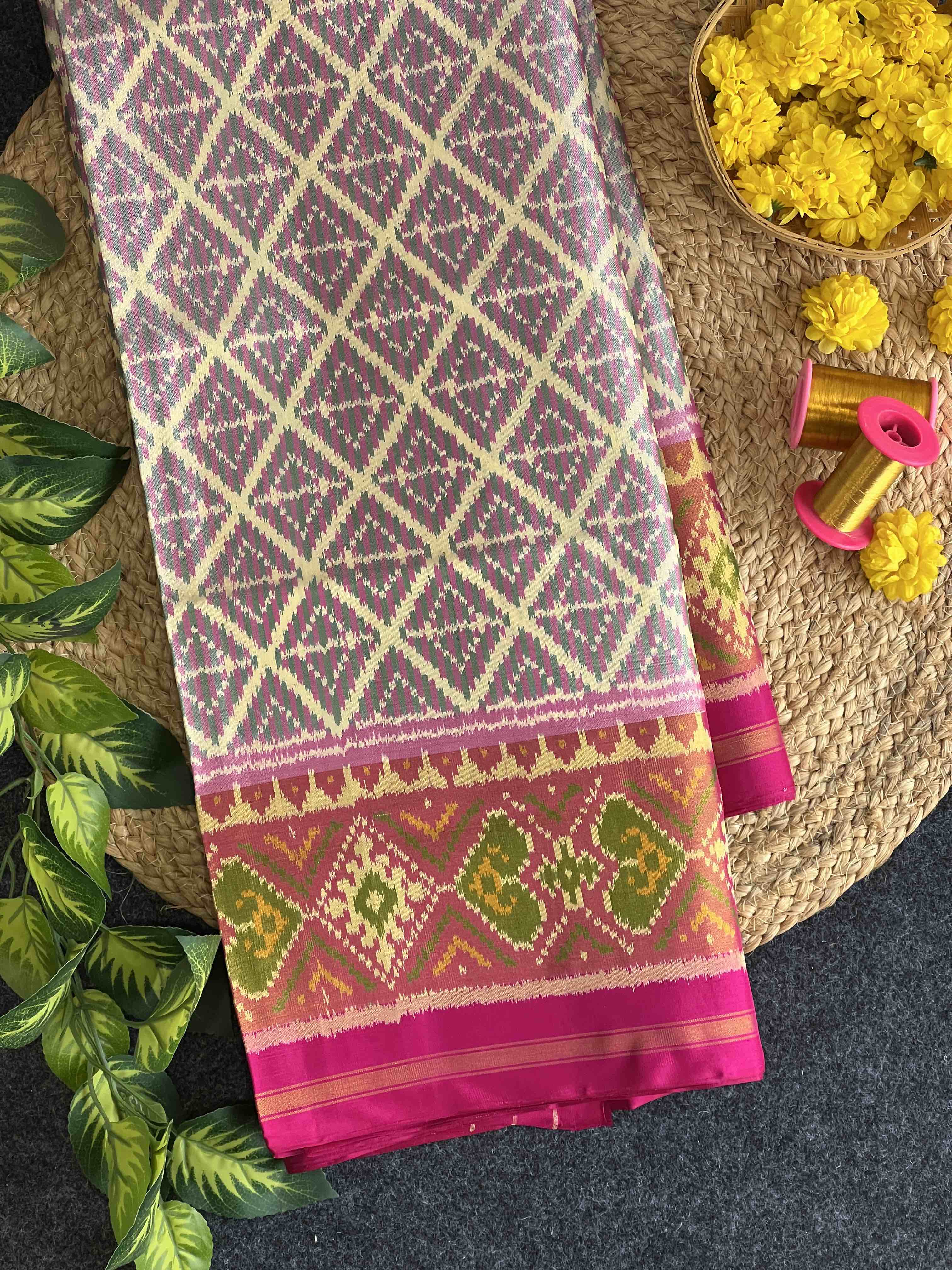 Fancy Design Handwoven Patola Silk Saree Main image