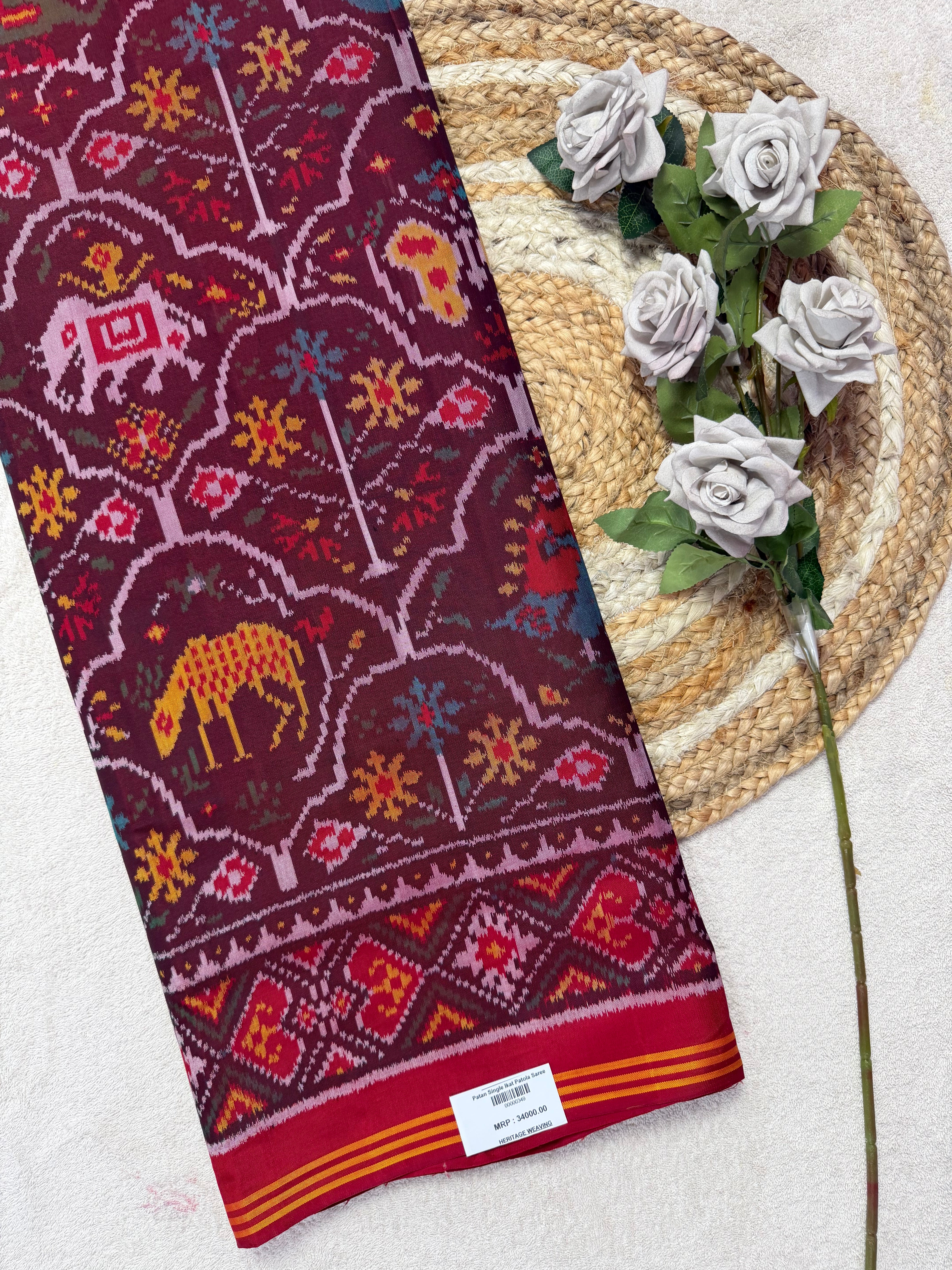 Exclusive Motif Design Handwoven Patola Silk Saree Main image