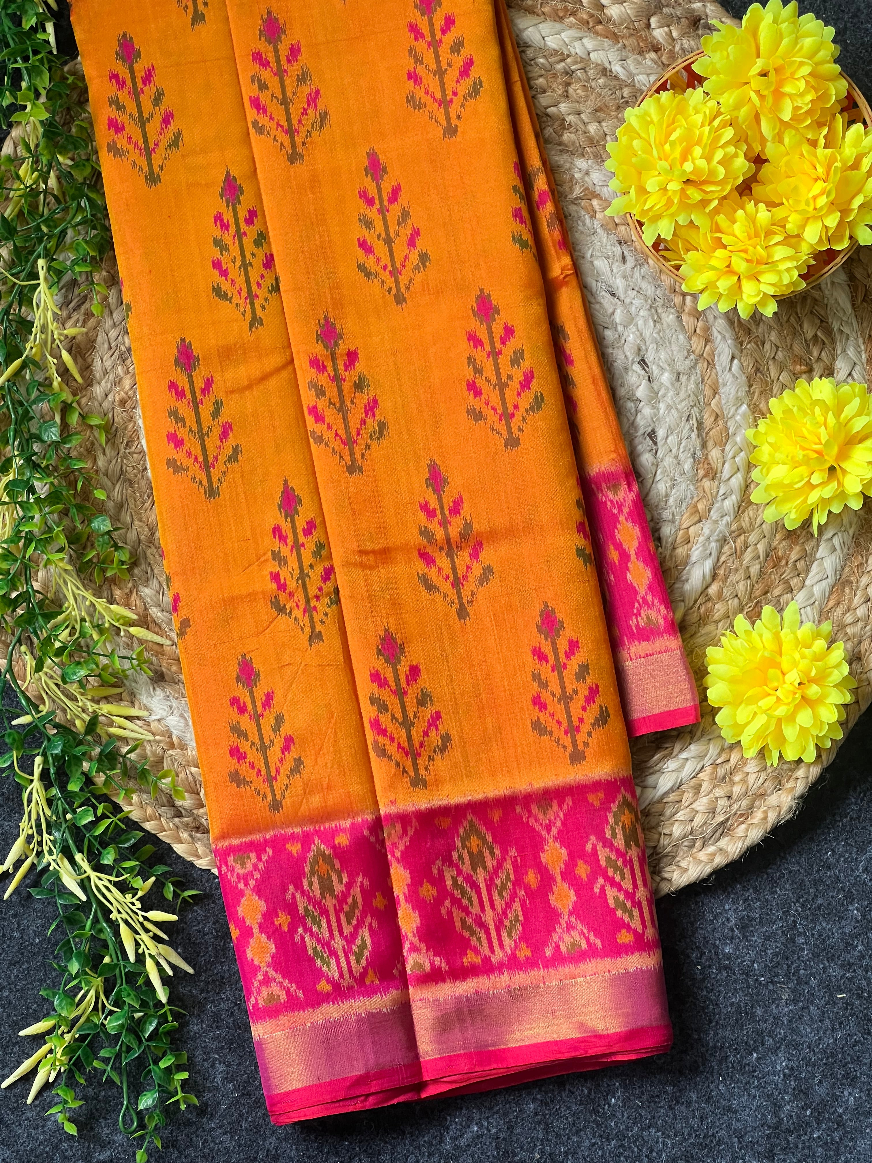 Fancy Design Handwoven Patola Silk Saree Main image