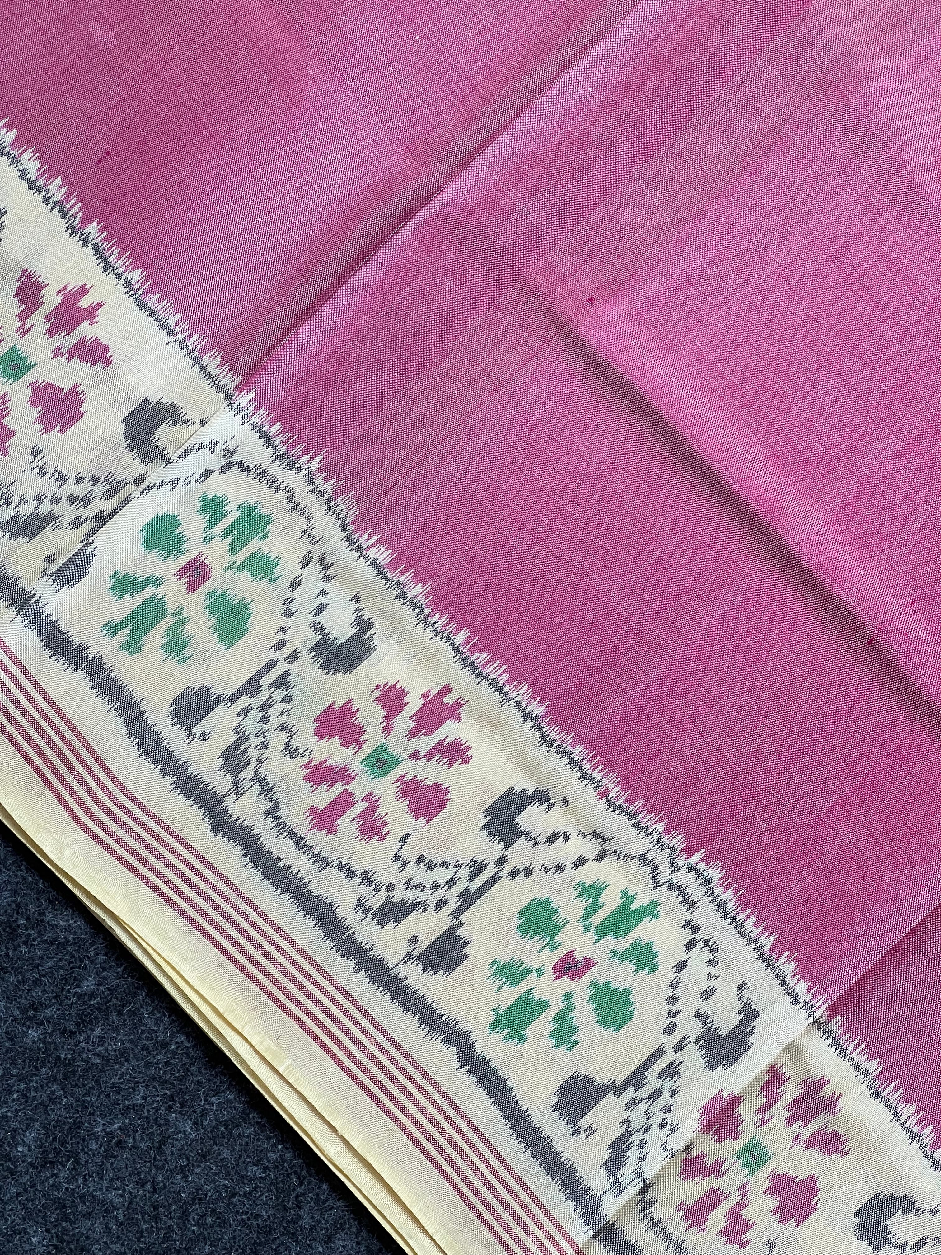 Gala Border With Exclusive Pallu Handwoven Patola Silk Saree