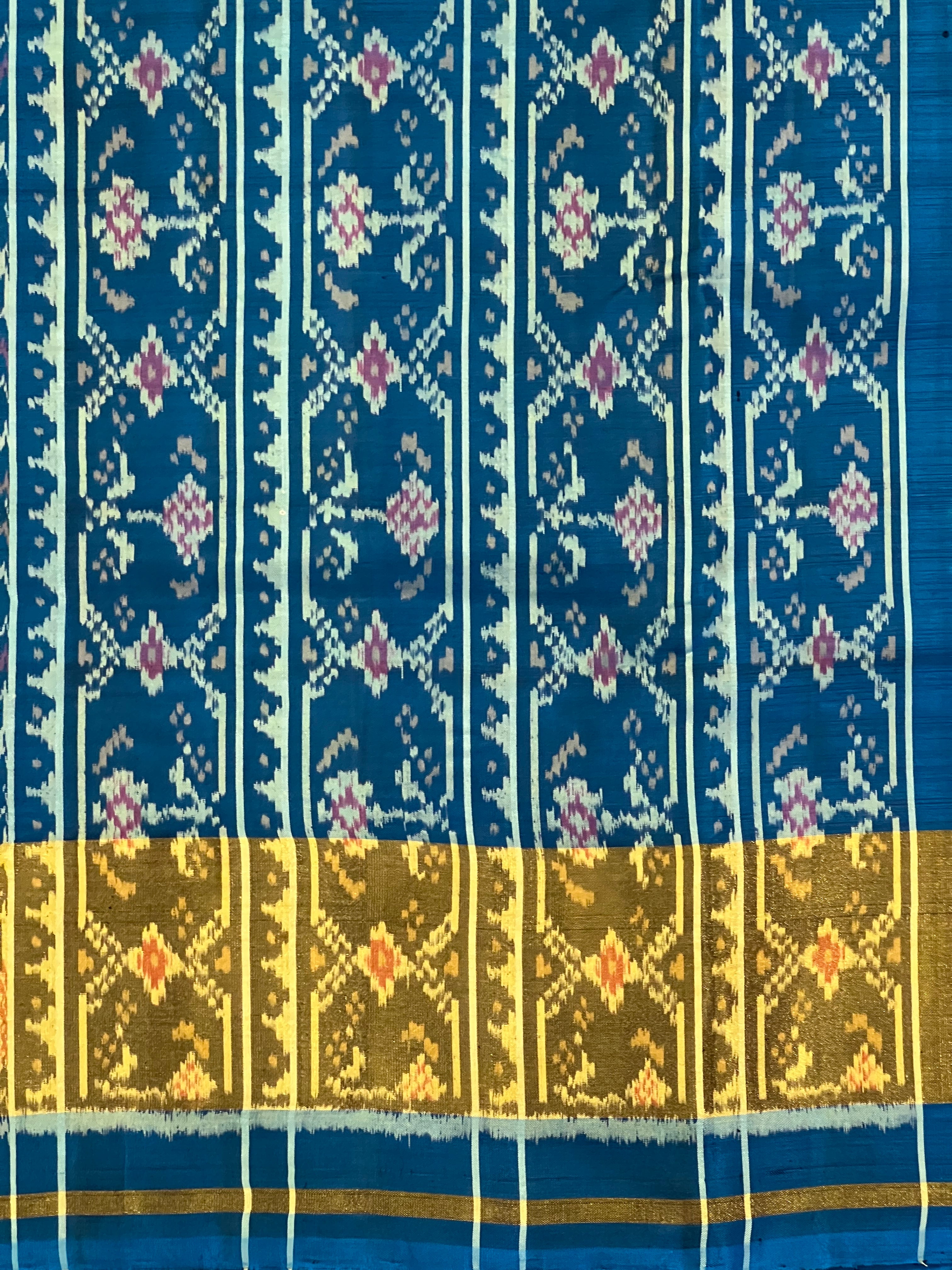 Manekchowk Traditional Design Handwoven Patola Silk Saree