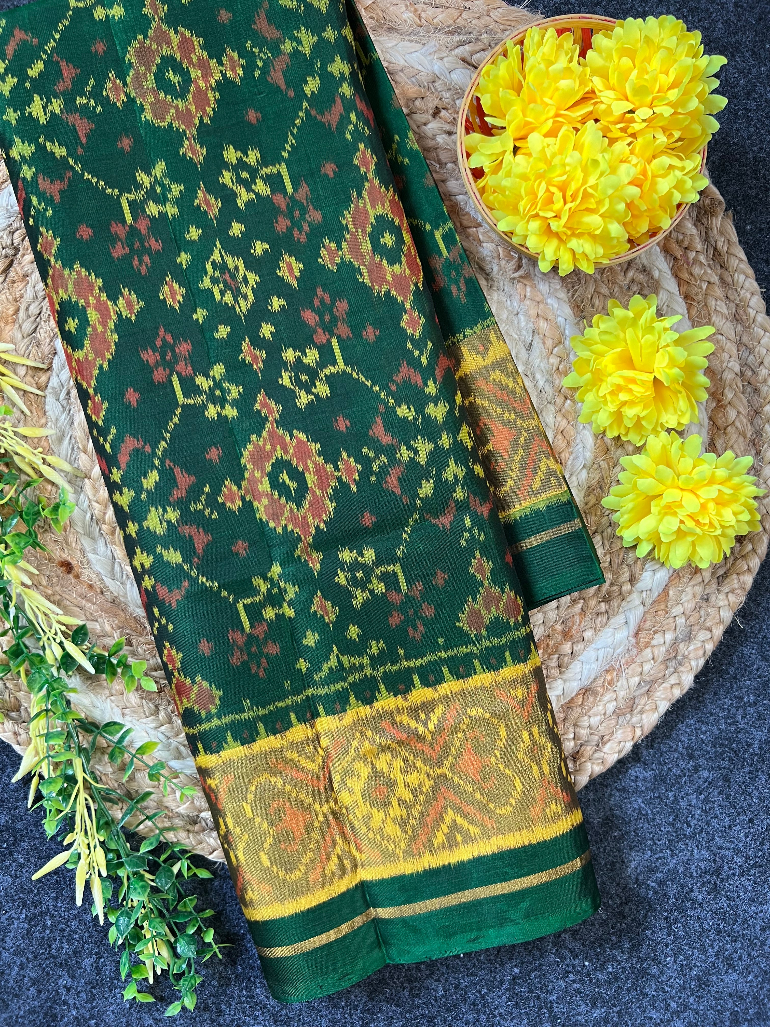 Navratna Traditional Design Handwoven Patola Silk Saree Main image