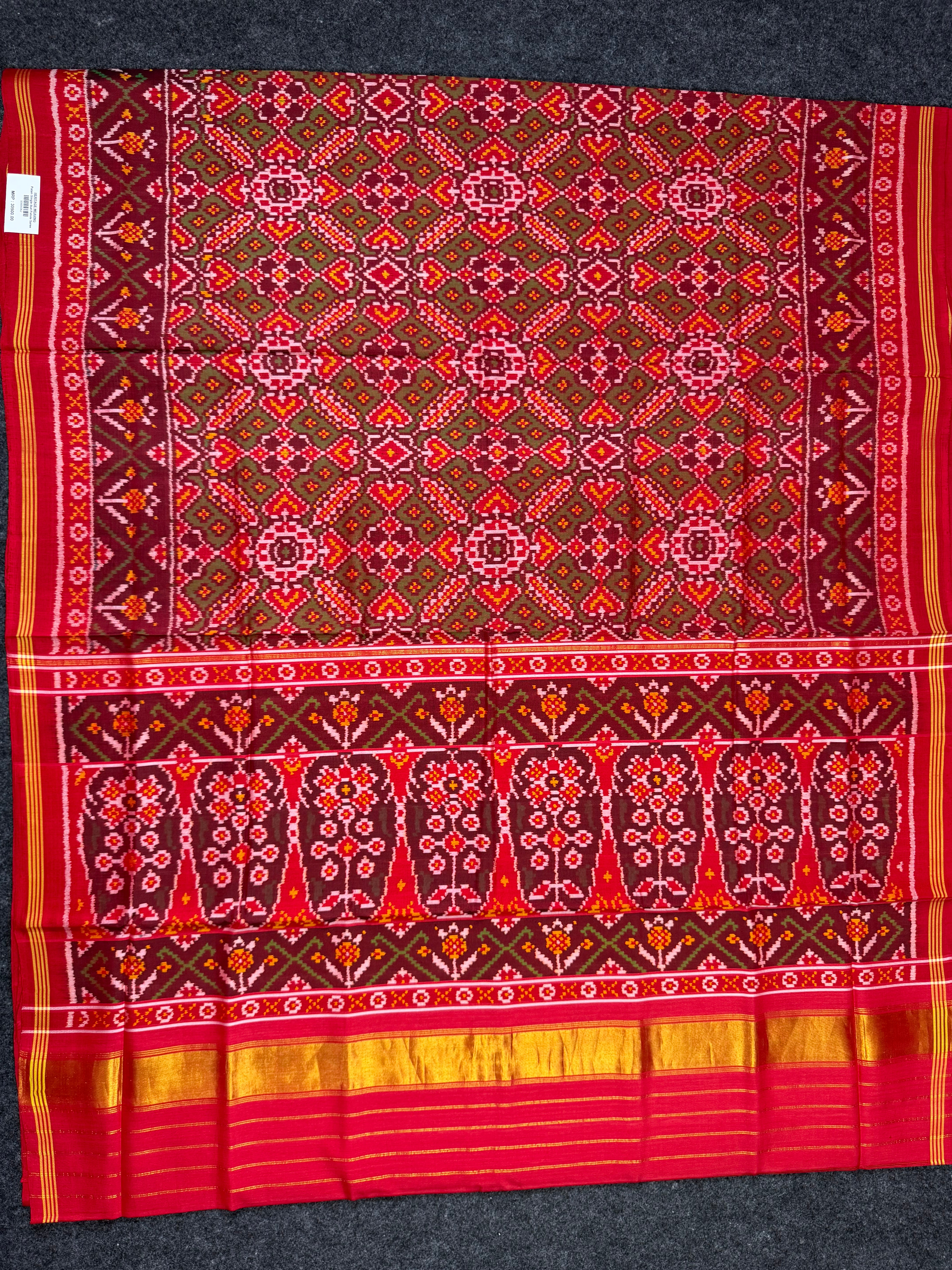 Handwoven Patola Silk Saree Manekchowk Green Dhoop Chaav Secondary image