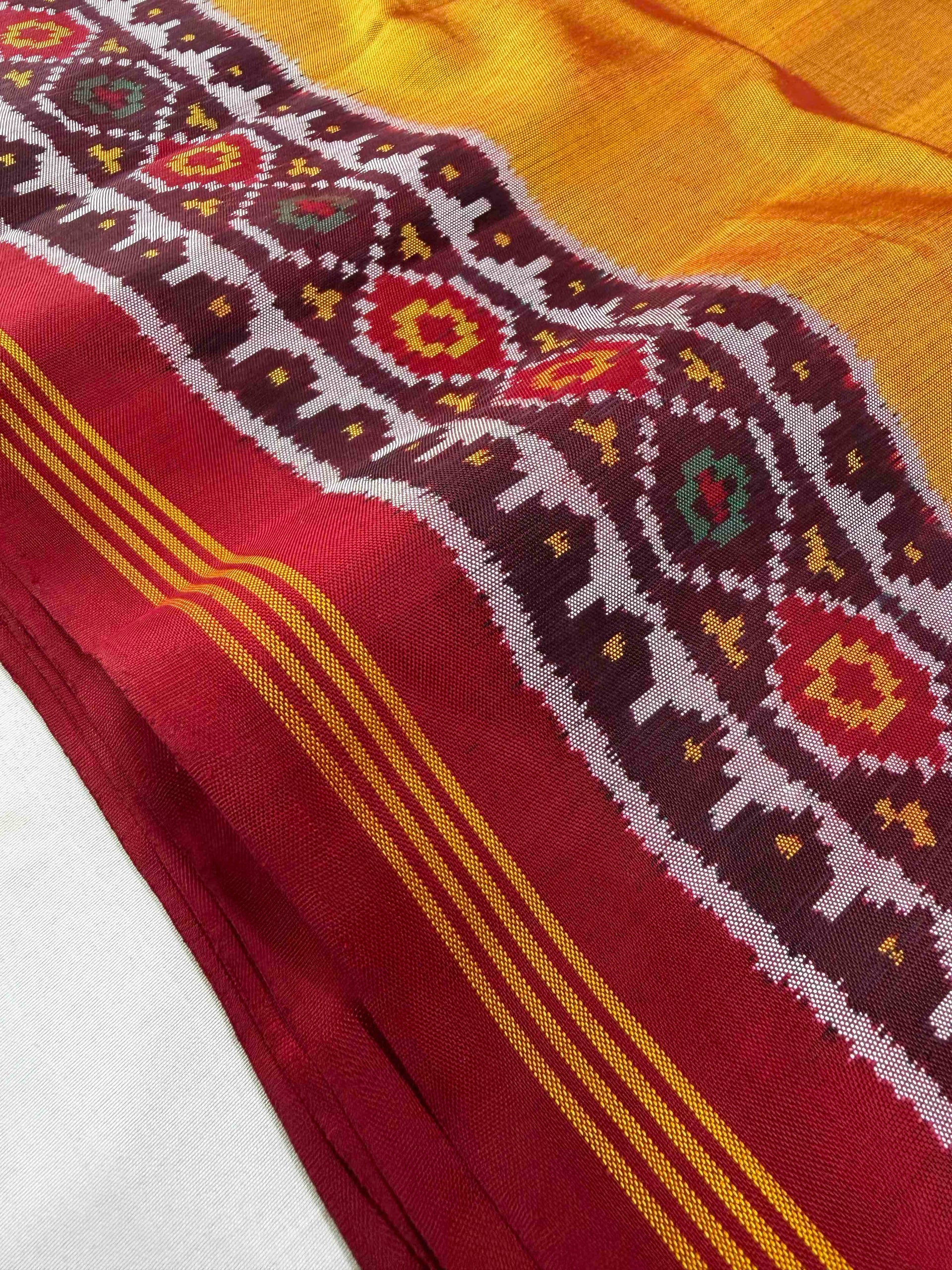 Plain Gala Border With Designer Blouse Handwoven Patola Silk Saree
