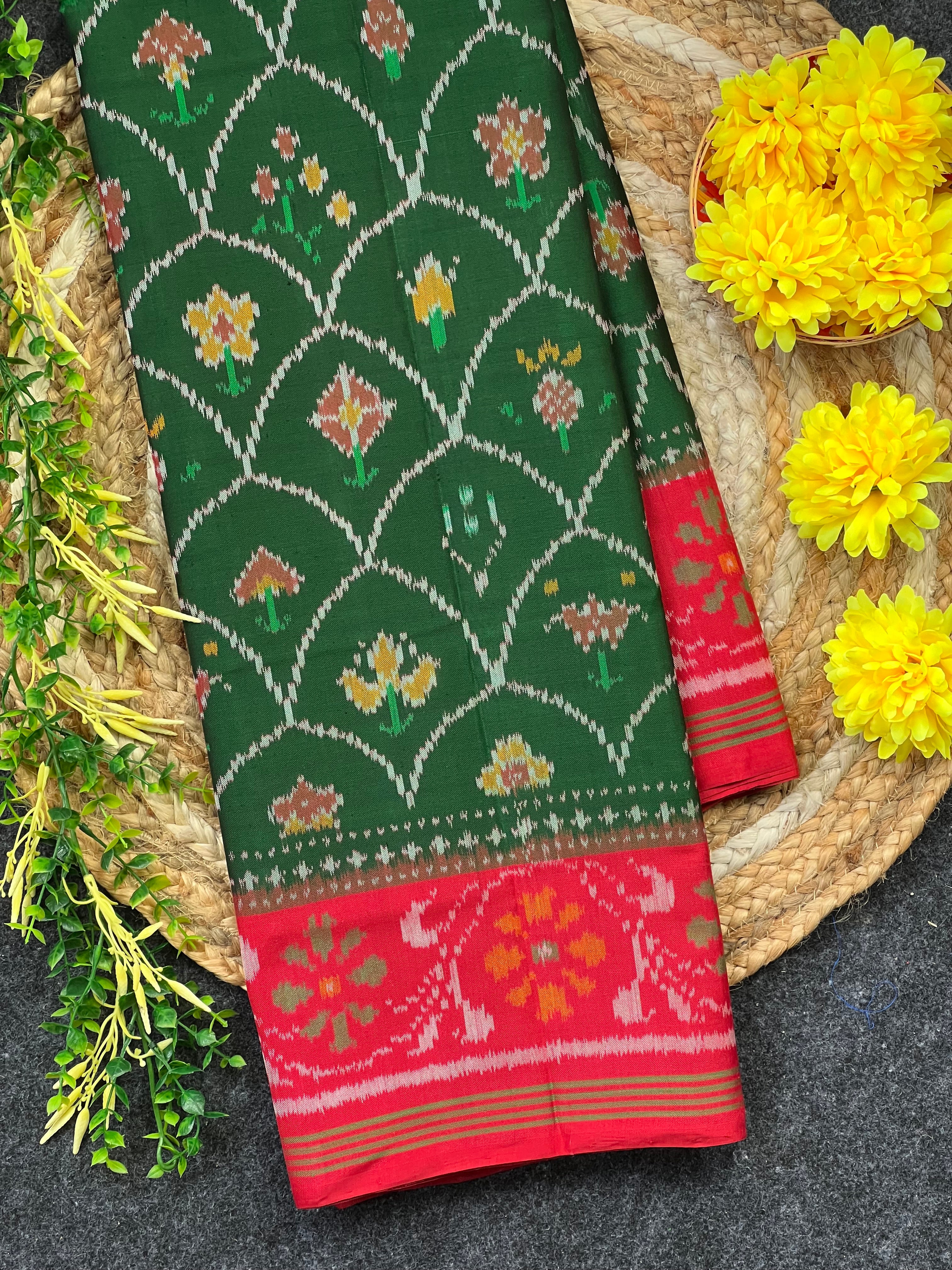 Fancy Design Red-Green Handwoven Patola Silk Saree Main image