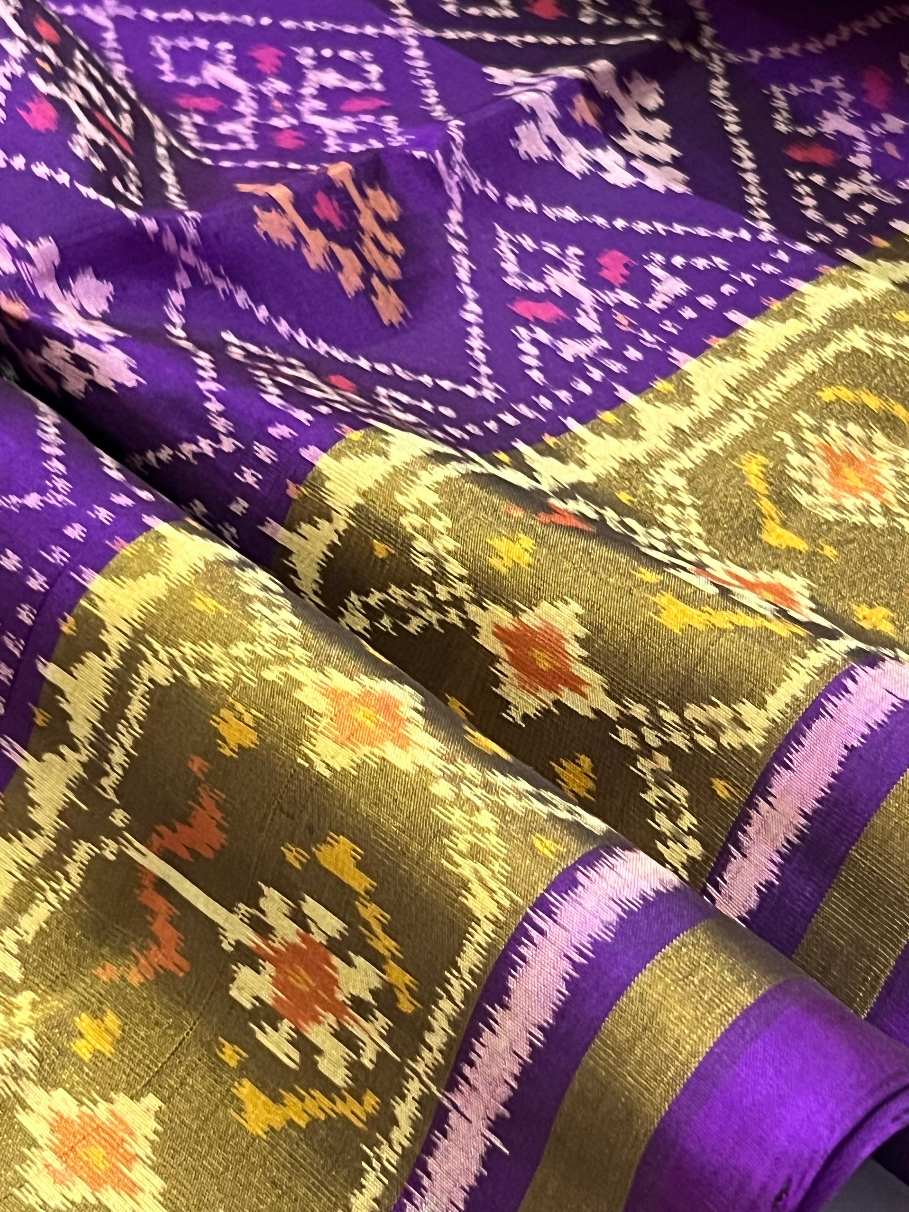 Dark Purple Pan-Chanda Traditional Design Handwoven Patola Silk Saree