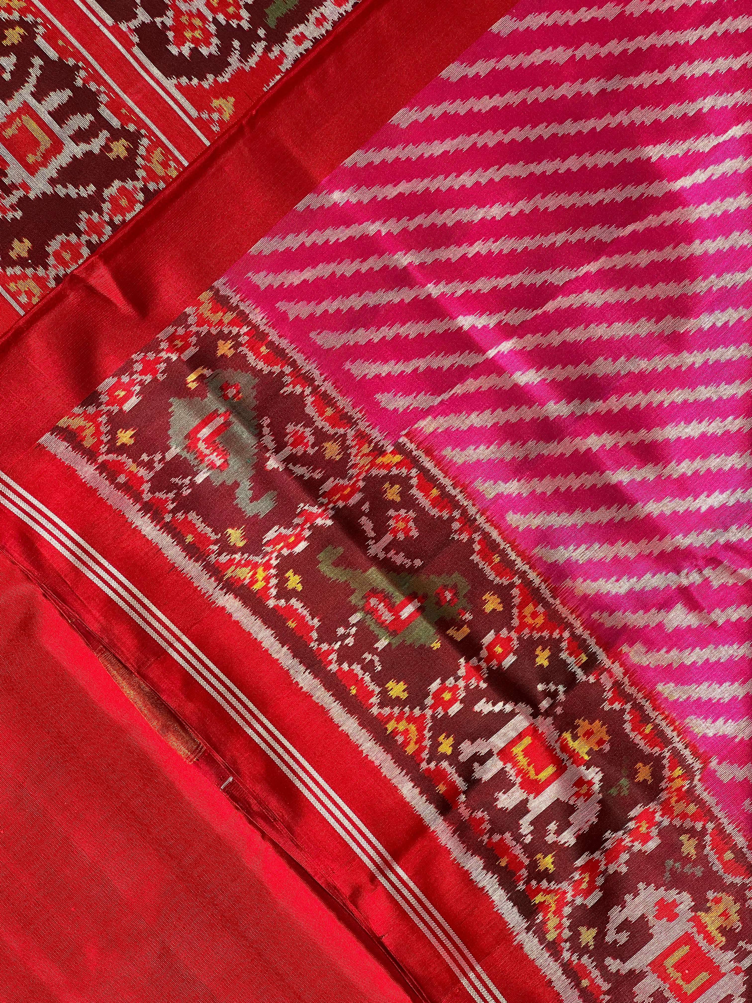 Plain Red With Designer Blouse Handwoven Patola Silk Saree