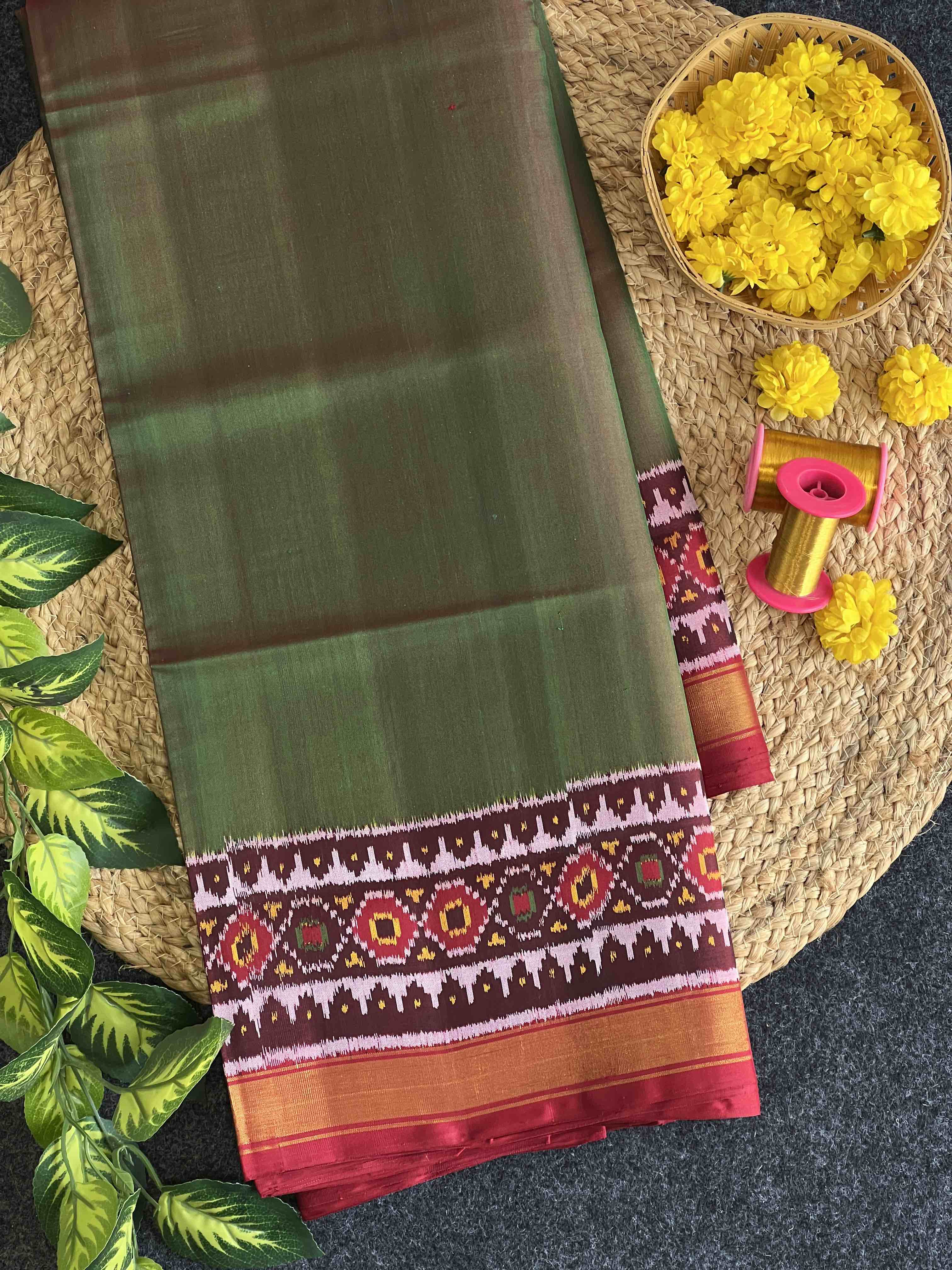 Plain gala Border Handwoven Patola Silk Saree