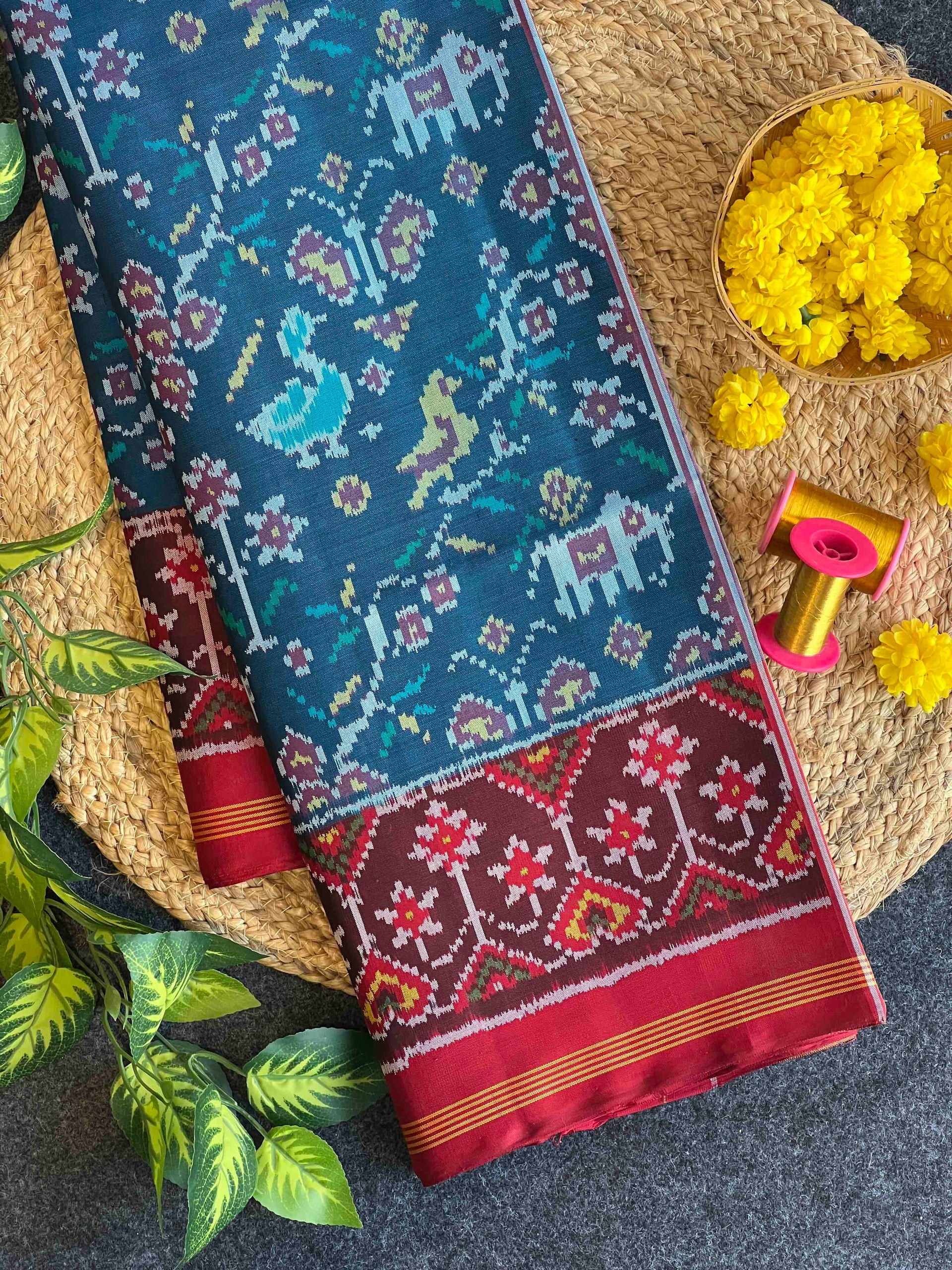 Motifs Traditional Design Handwoven Patola Silk Saree