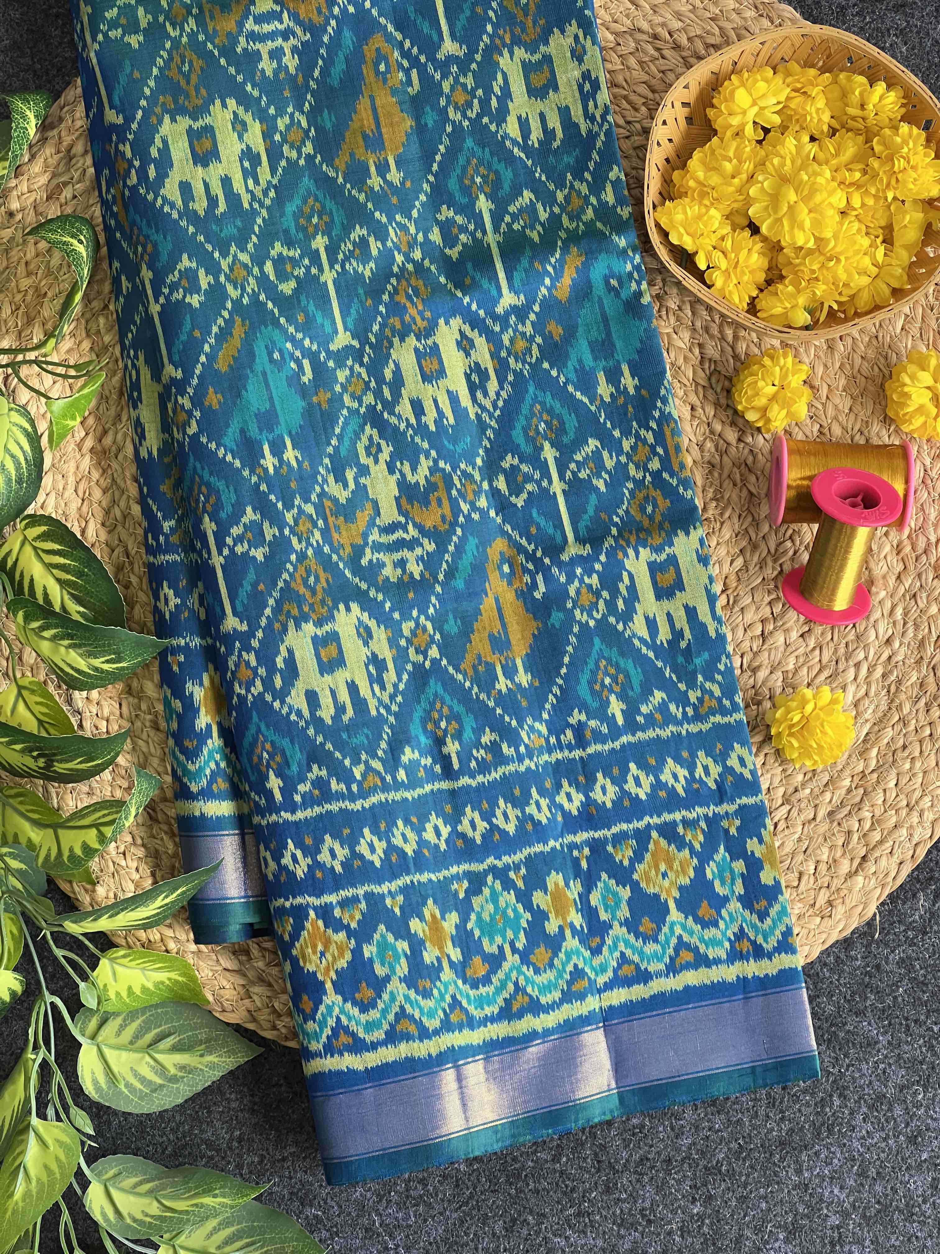 Narikunj Design Handwoven Patola Silk Saree