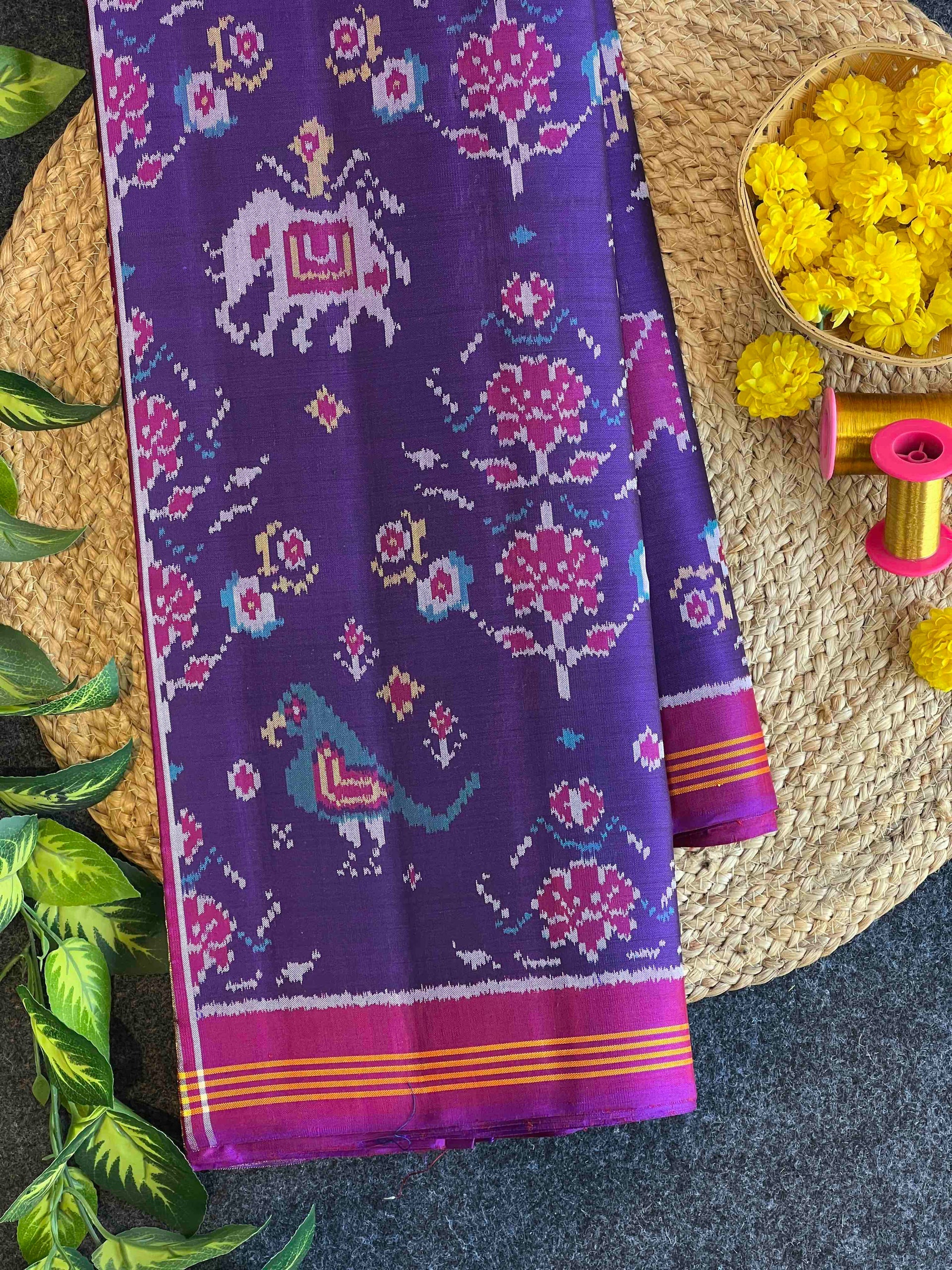 exclusive Motifs Design Handwoven Patola Silk Saree Main image