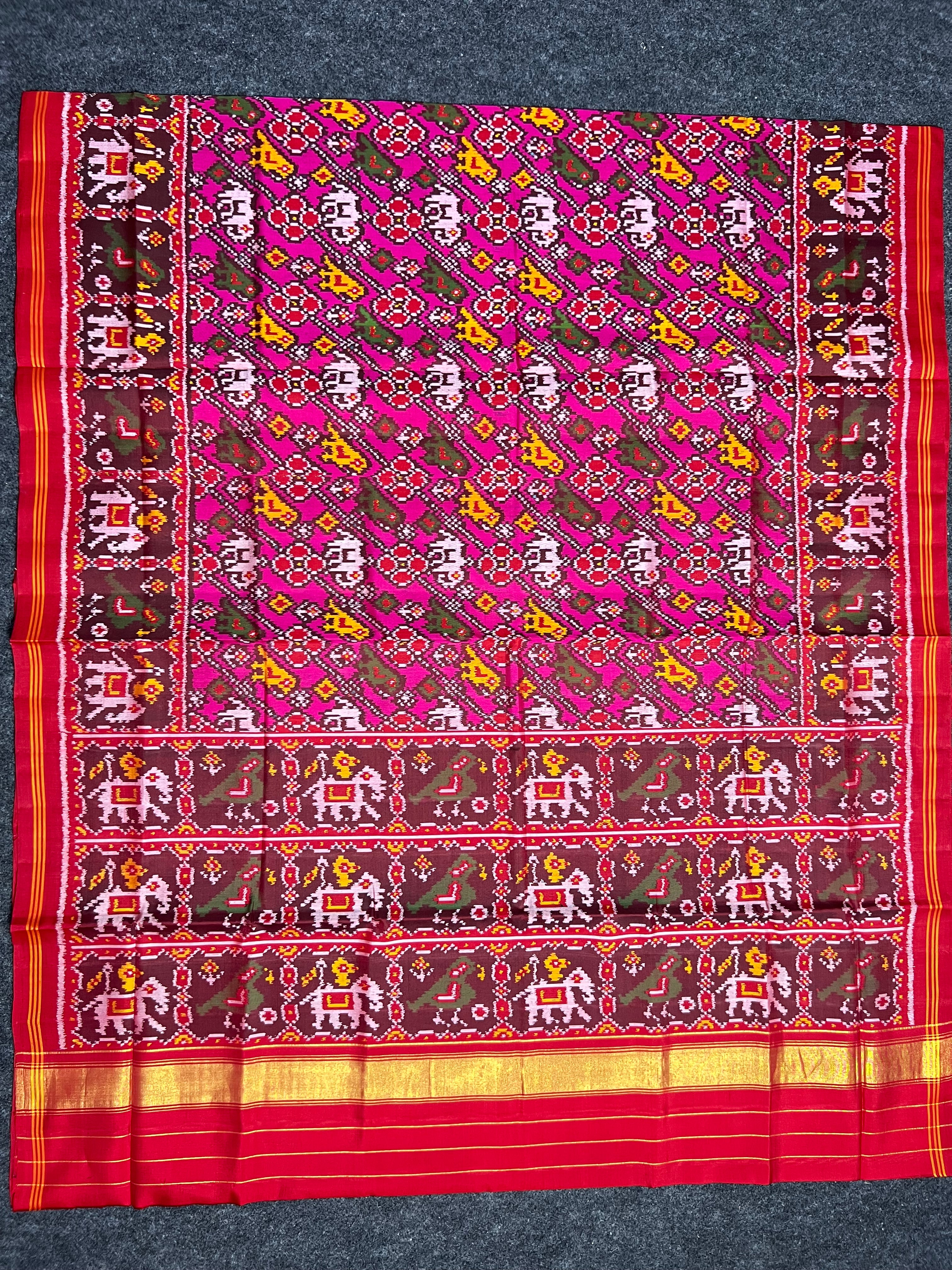 Laheriya With Motif Design Handwoven Patola Silk Saree Secondary image