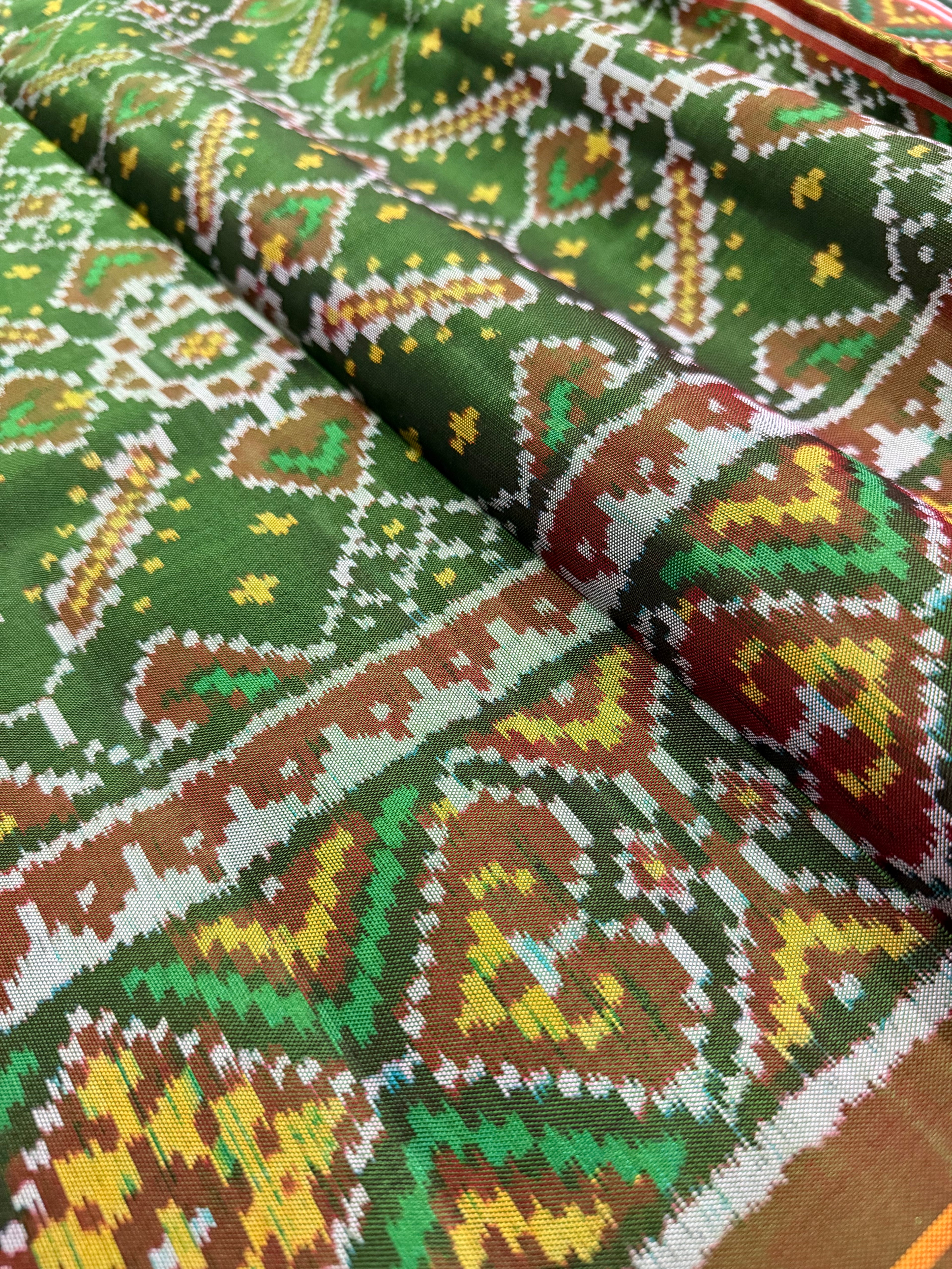 Manekchok Traditional Design Handwoven Patola Silk Saree