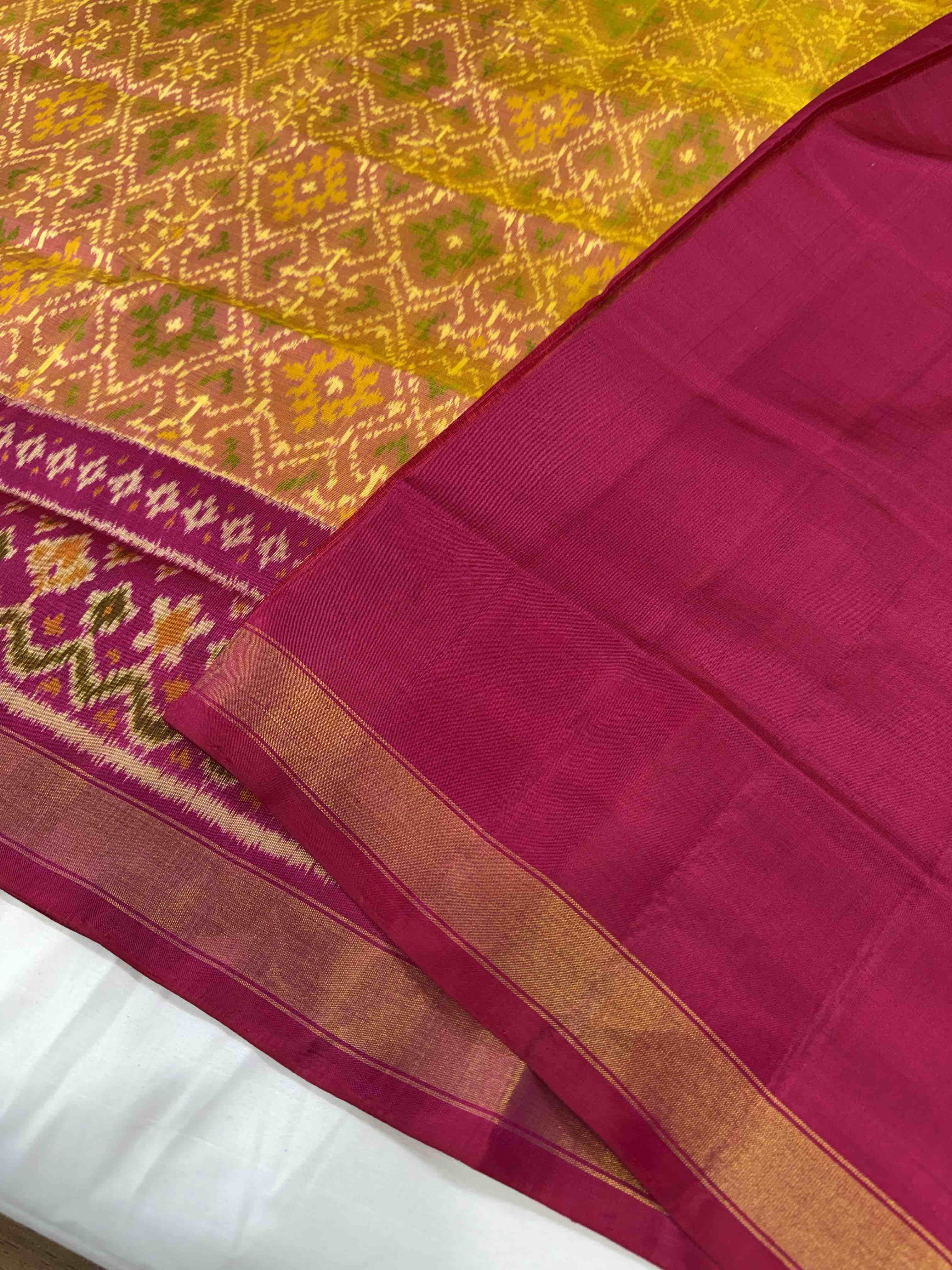 Pan-Chanda Traditional Design Handwoven Patola Silk Saree