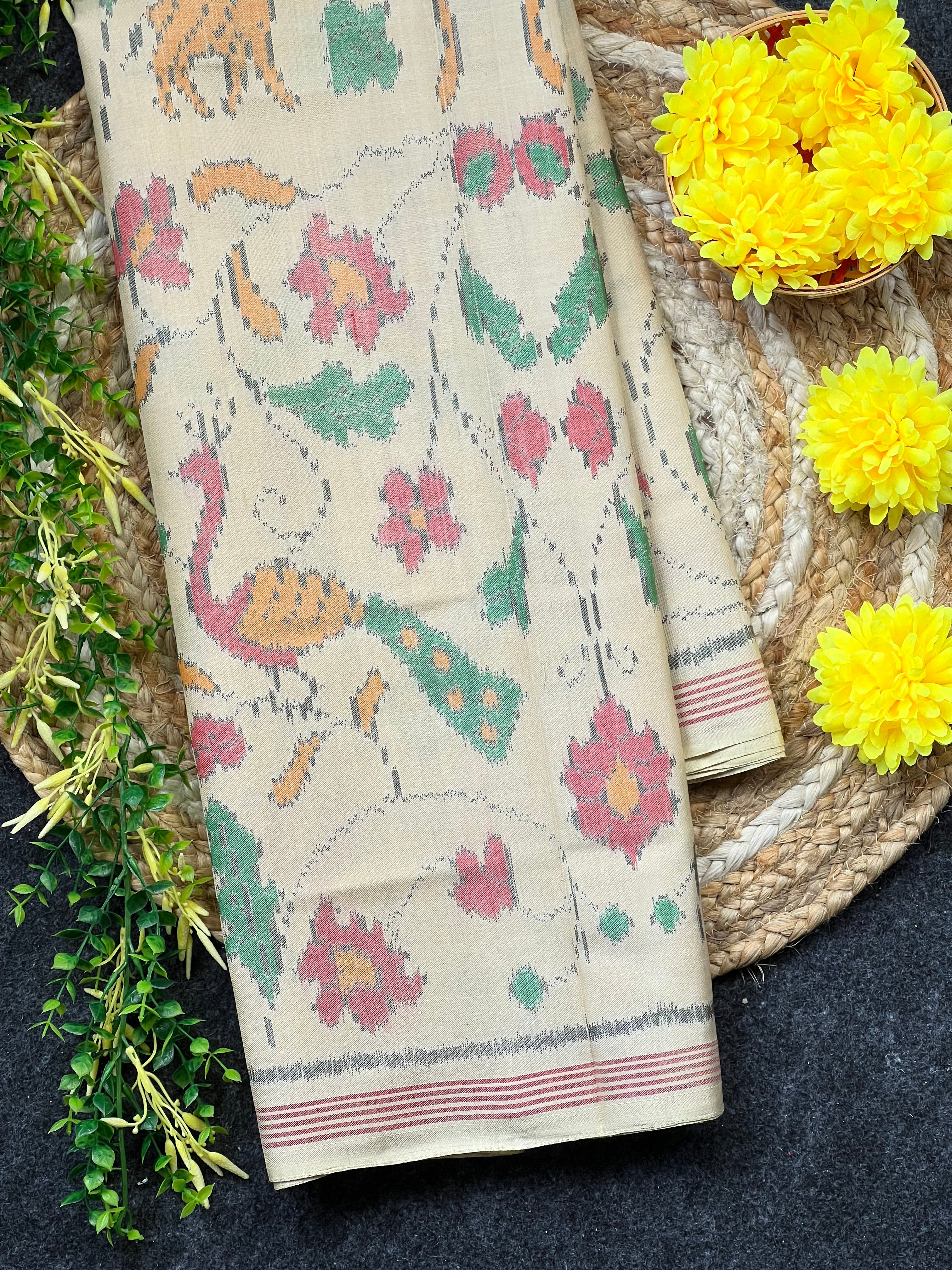 Peacock Design with Exclusive Pallu Handwoven Patola Silk Saree Main image
