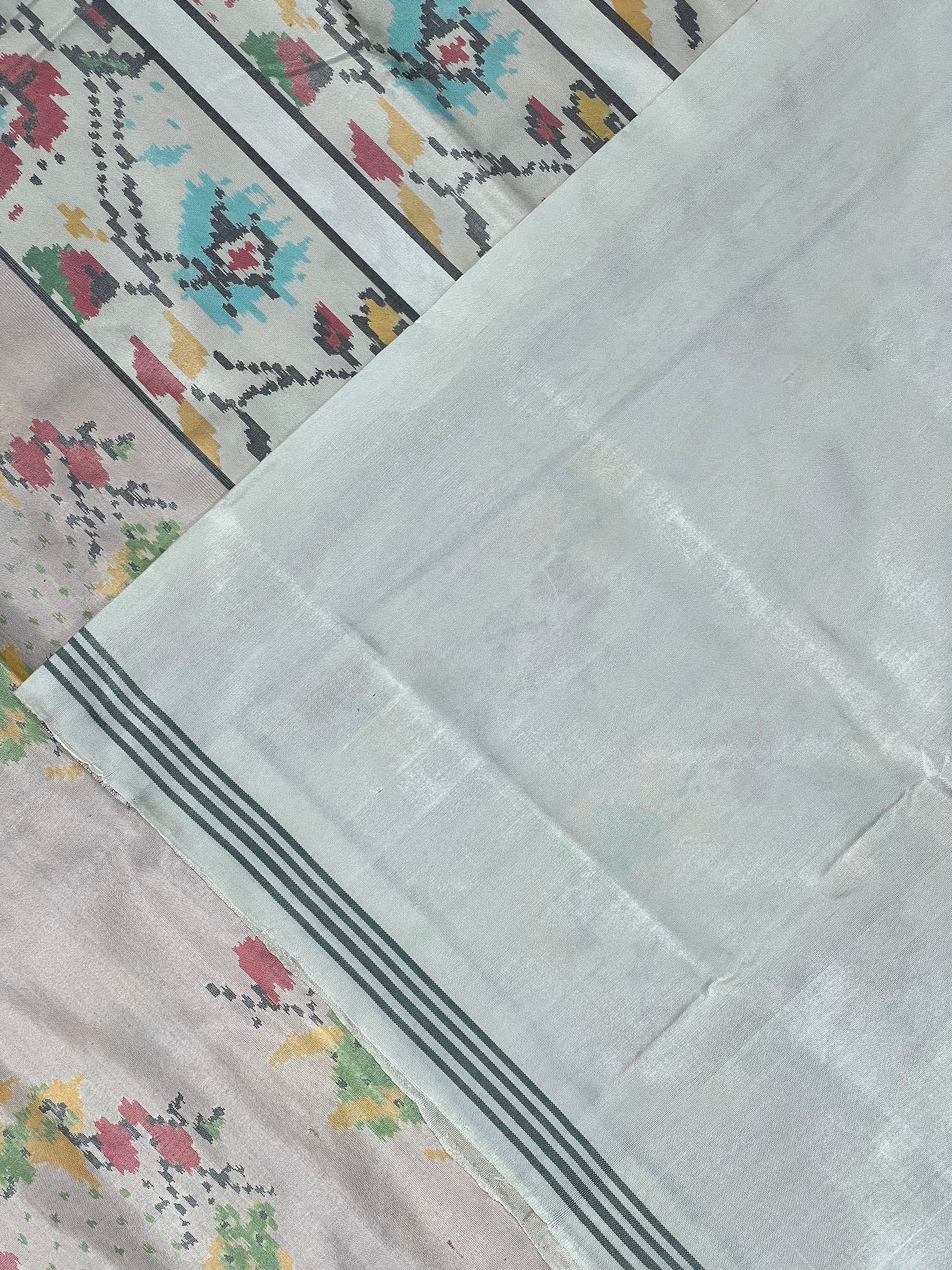 Off-white Fancy Designer Handwoven Patola Silk Saree