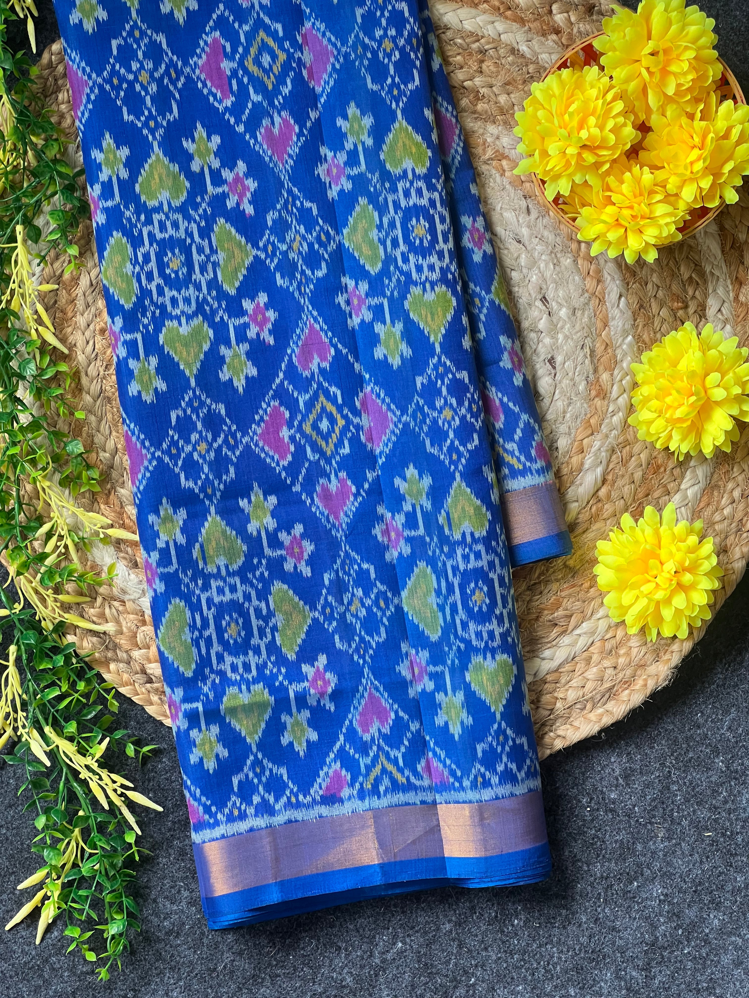 Manekchowk-Navratna Mix Design Handwoven Patola Silk Saree Main image