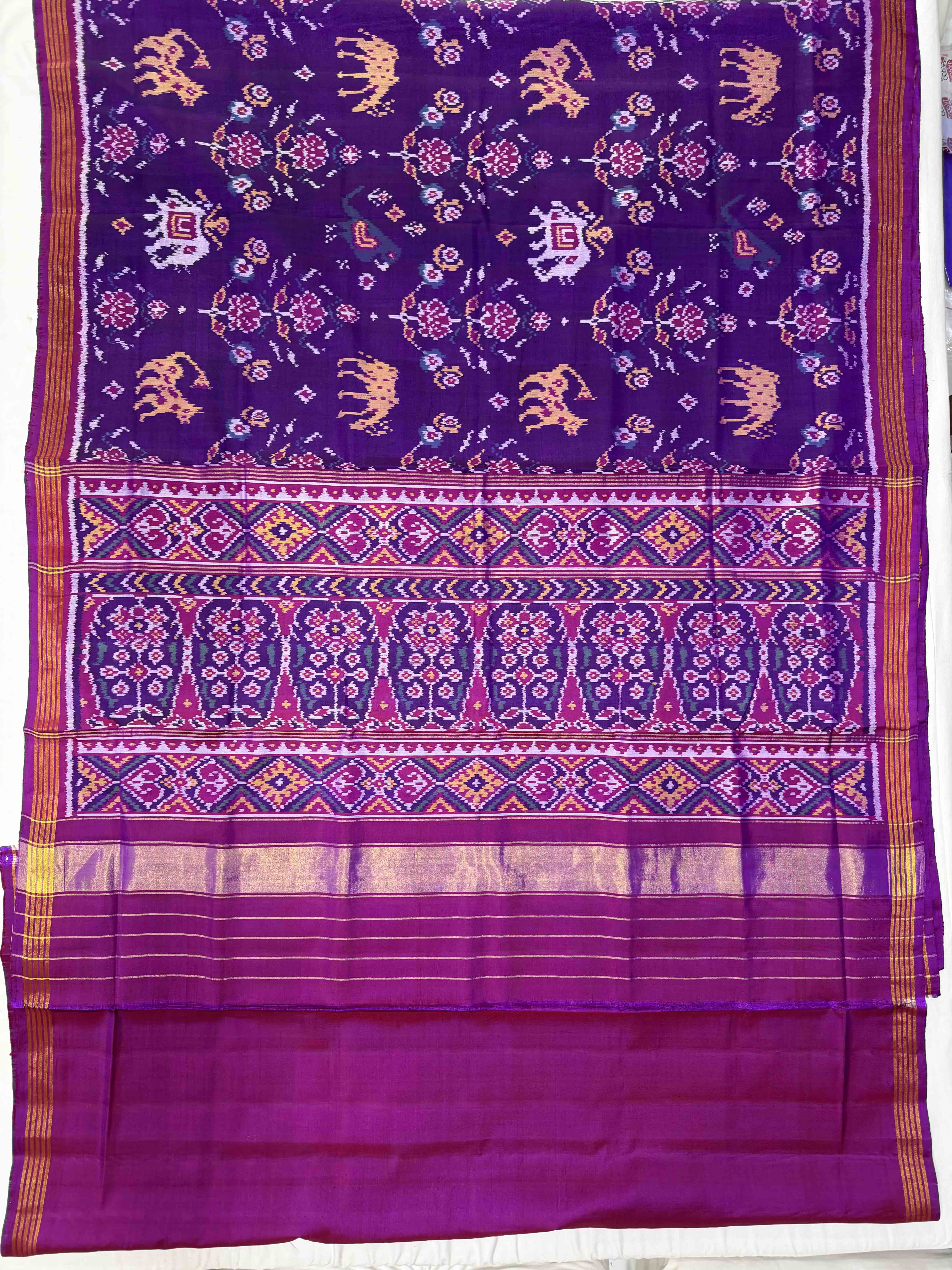 Motifs Design Handwoven Patola Silk Saree Secondary image