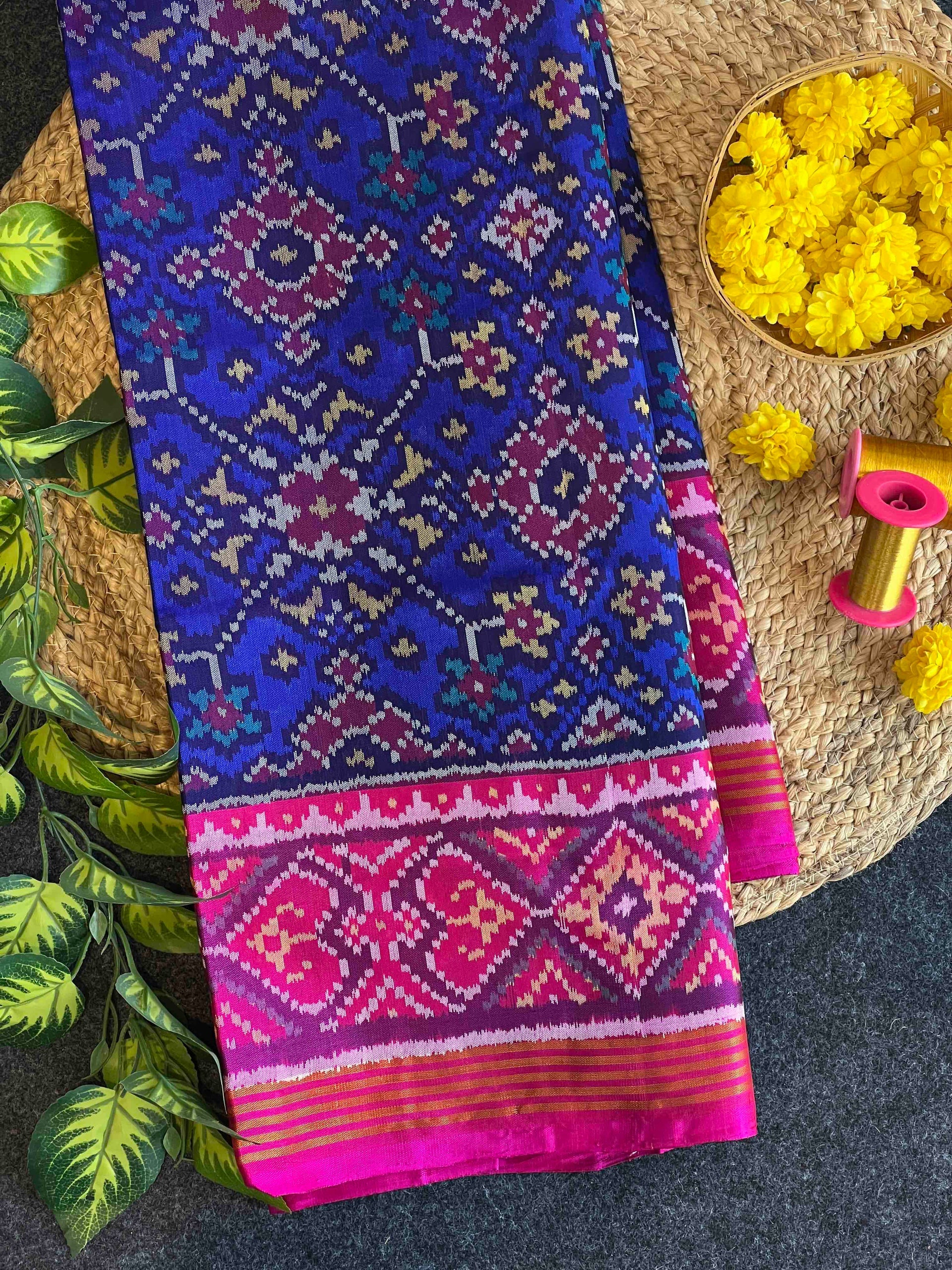 Navratna Traditional Design Handwoven Patola Silk Saree Main image