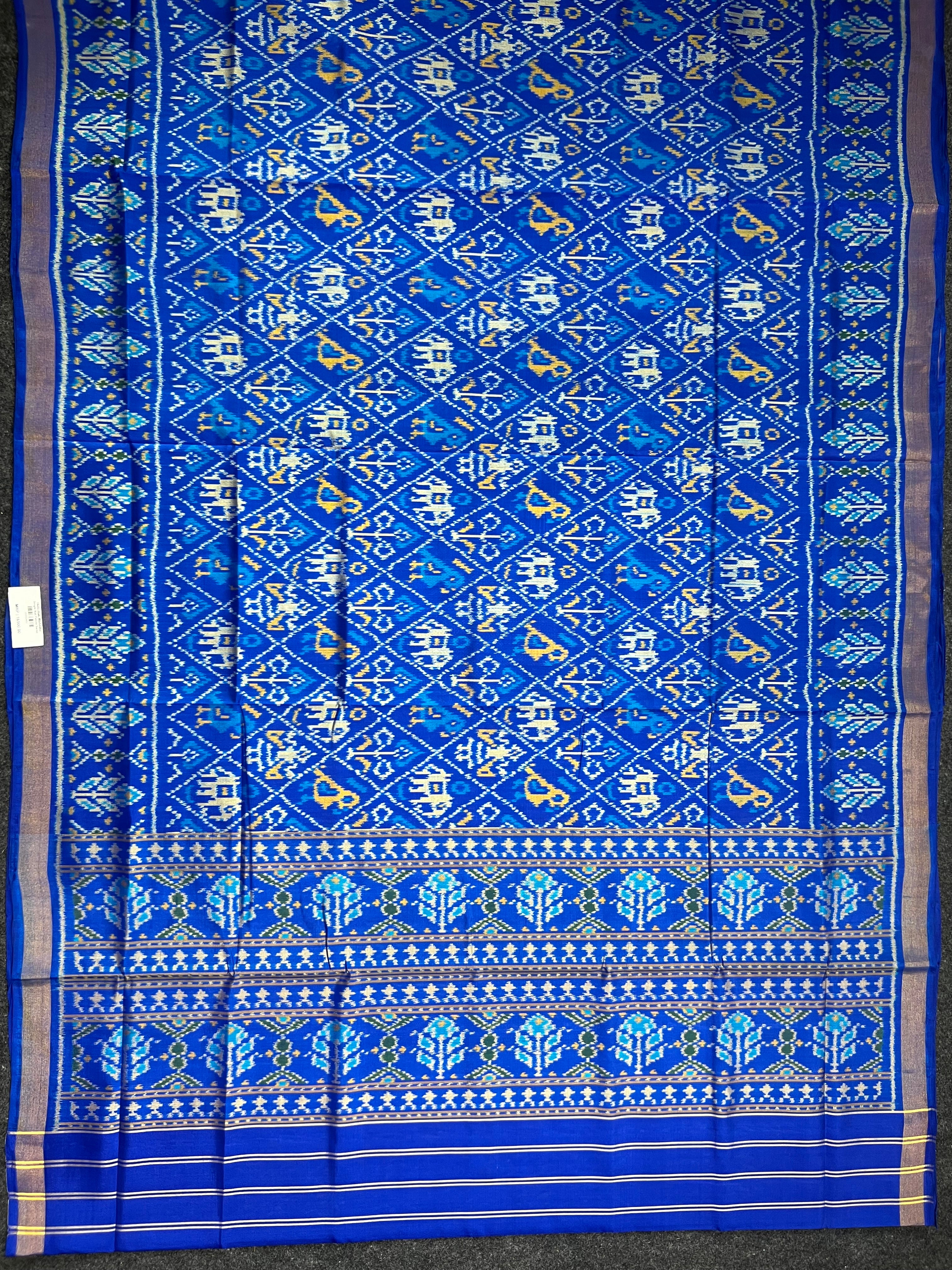 Narikunj Traditional Design Handwoven Patola Silk Saree Secondary image