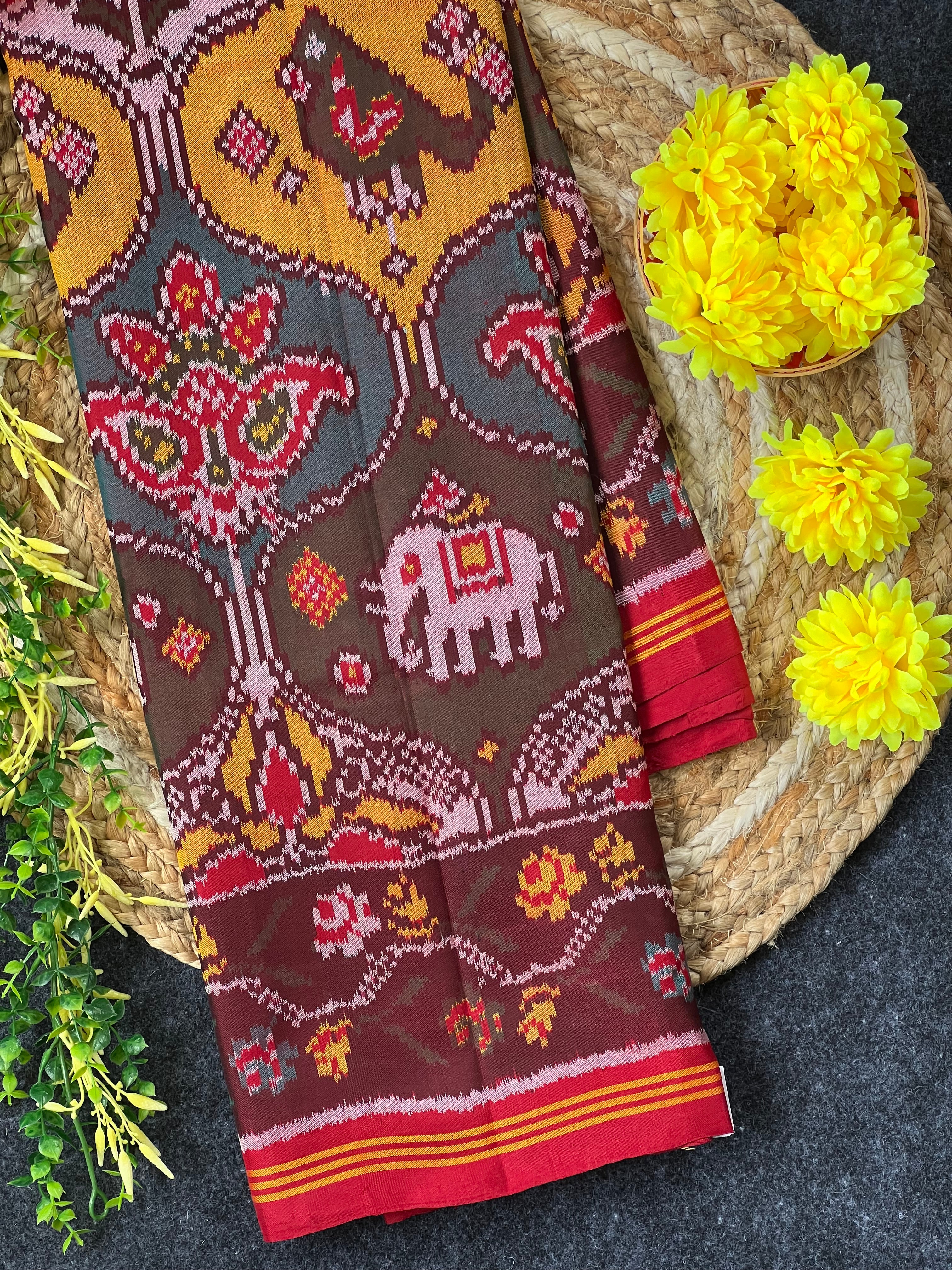 Big Motifs Design Handwoven Patola Silk Saree Main image