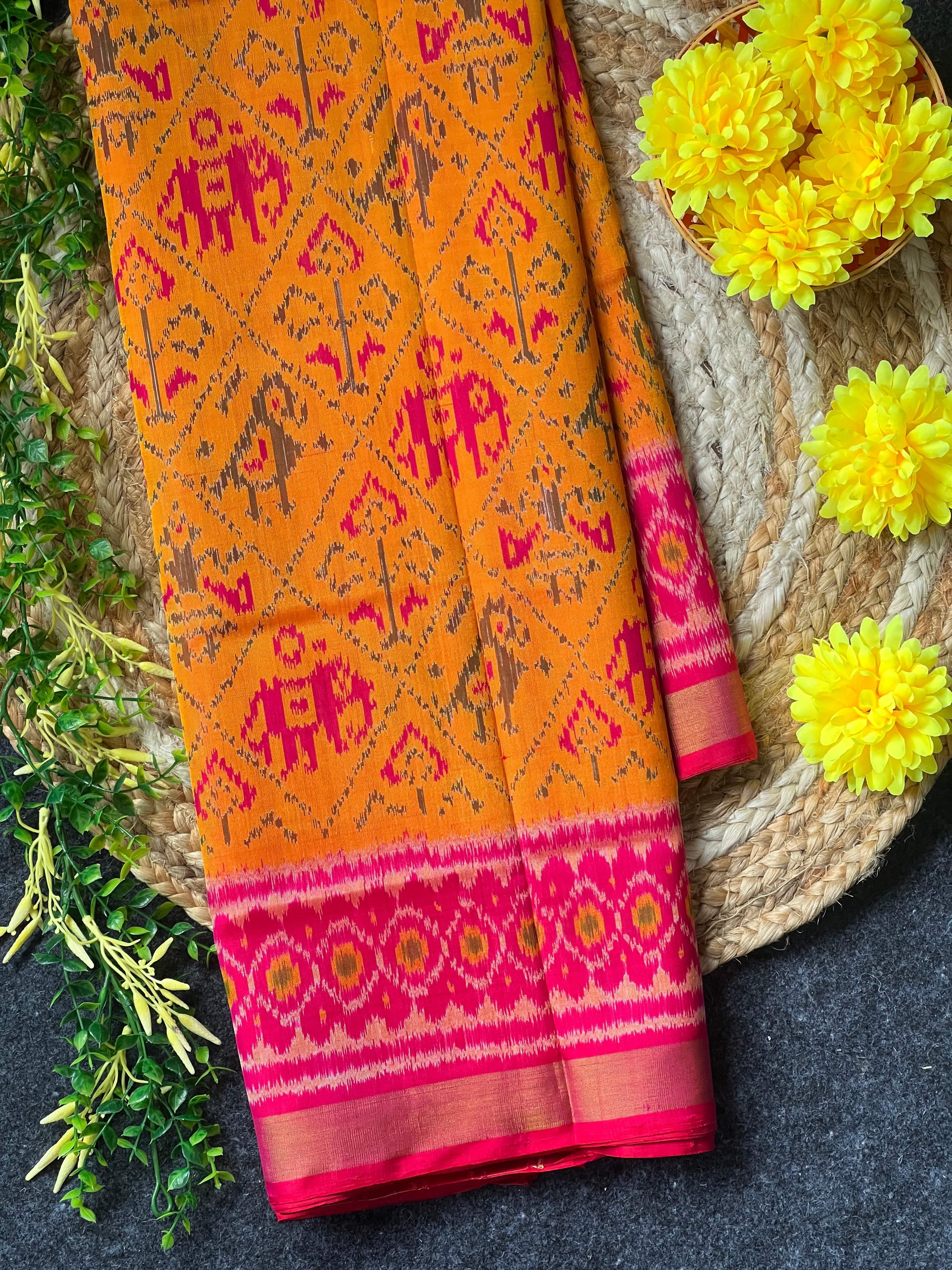 Typical Narikunj Traditional Design Handwoven Patola Silk Saree Main image