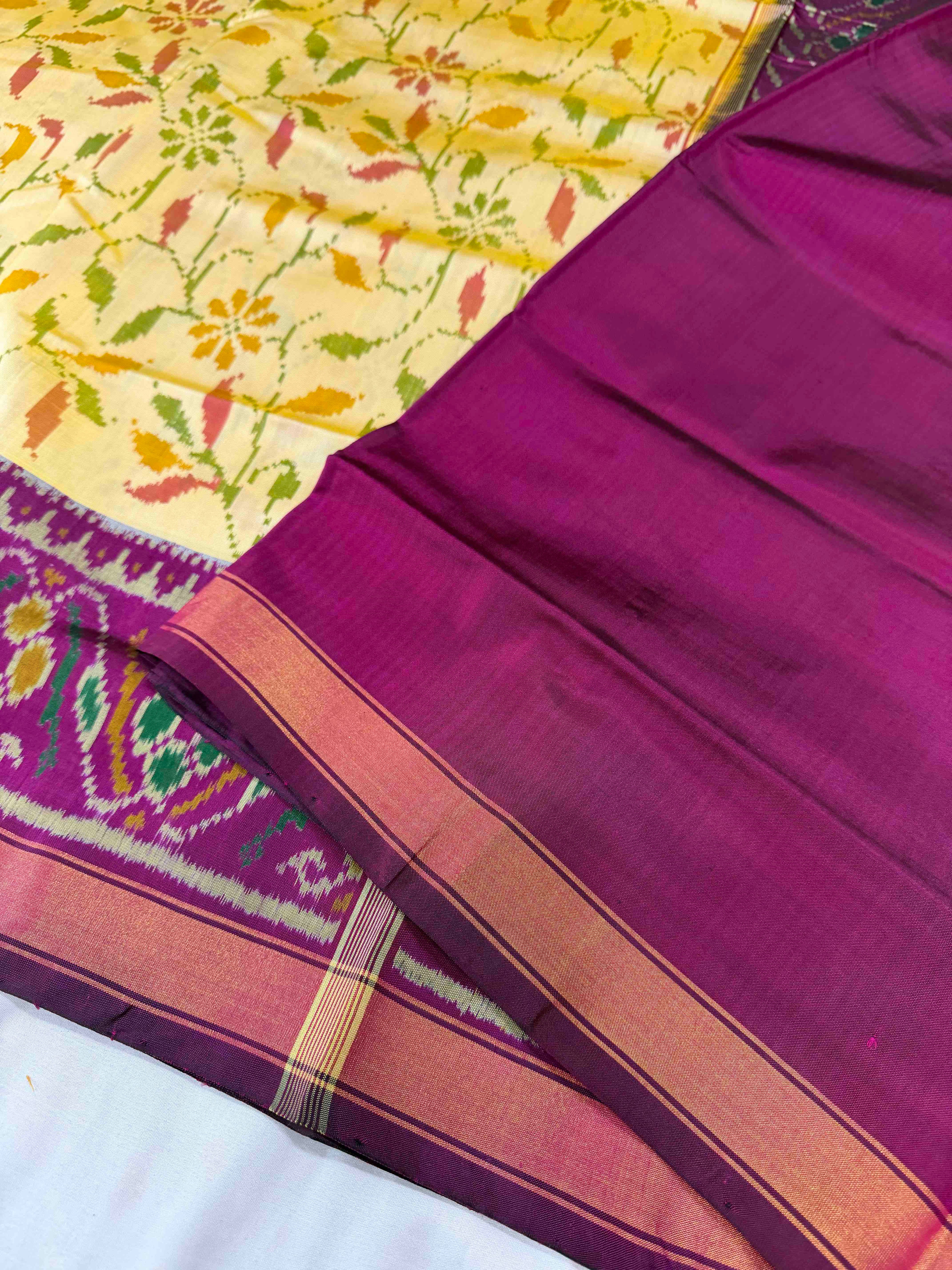 Flower Design Handwoven Patola Silk Saree