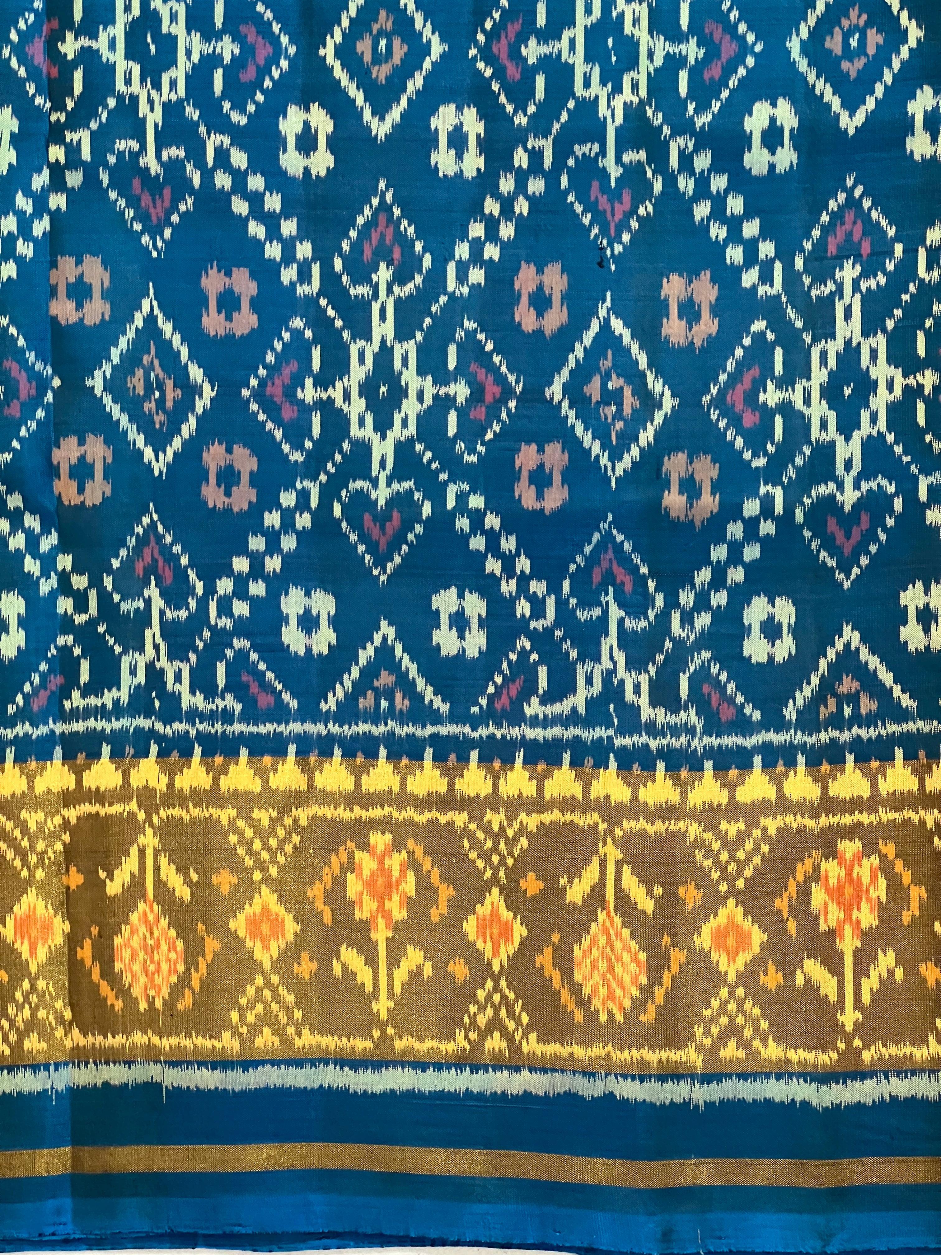 Manekchowk Traditional Design Handwoven Patola Silk Saree