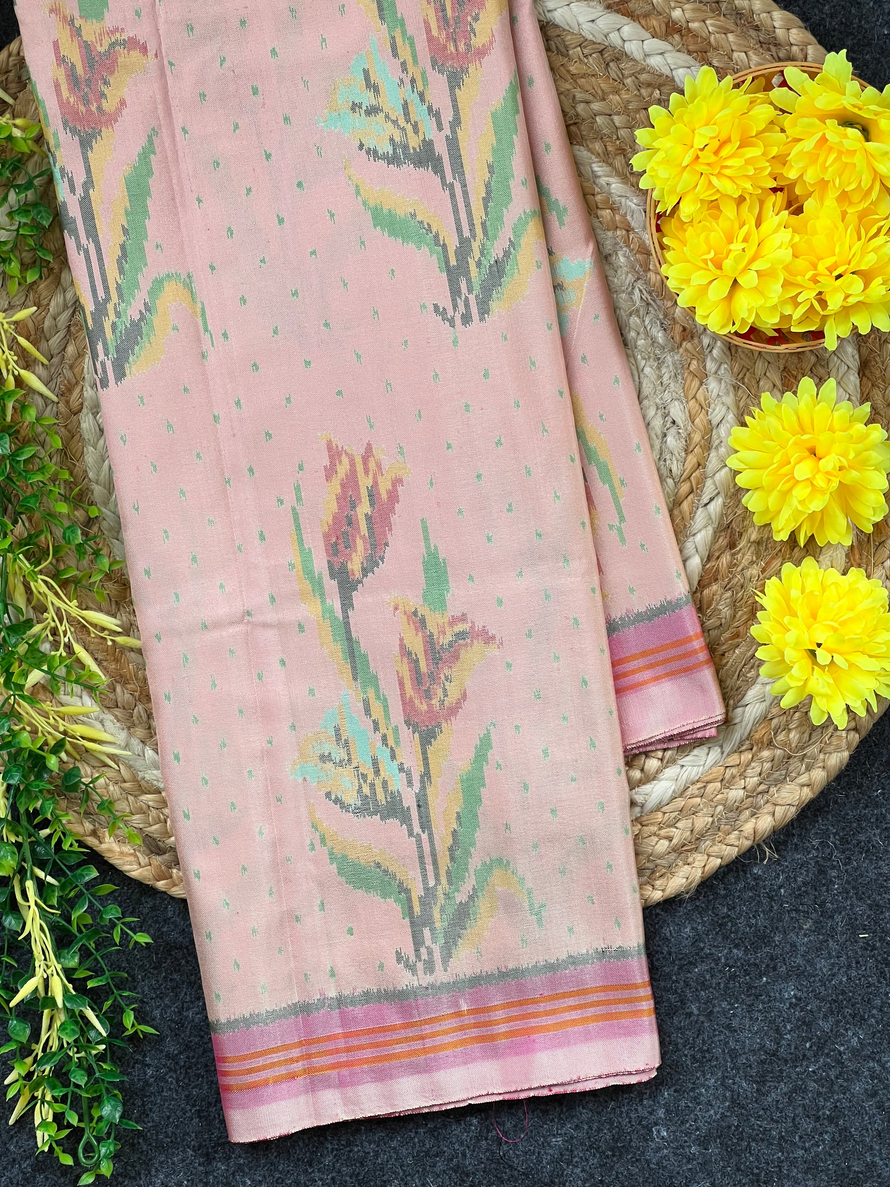 Exclusive Flower Design Handwoven Patola Silk Saree Main image