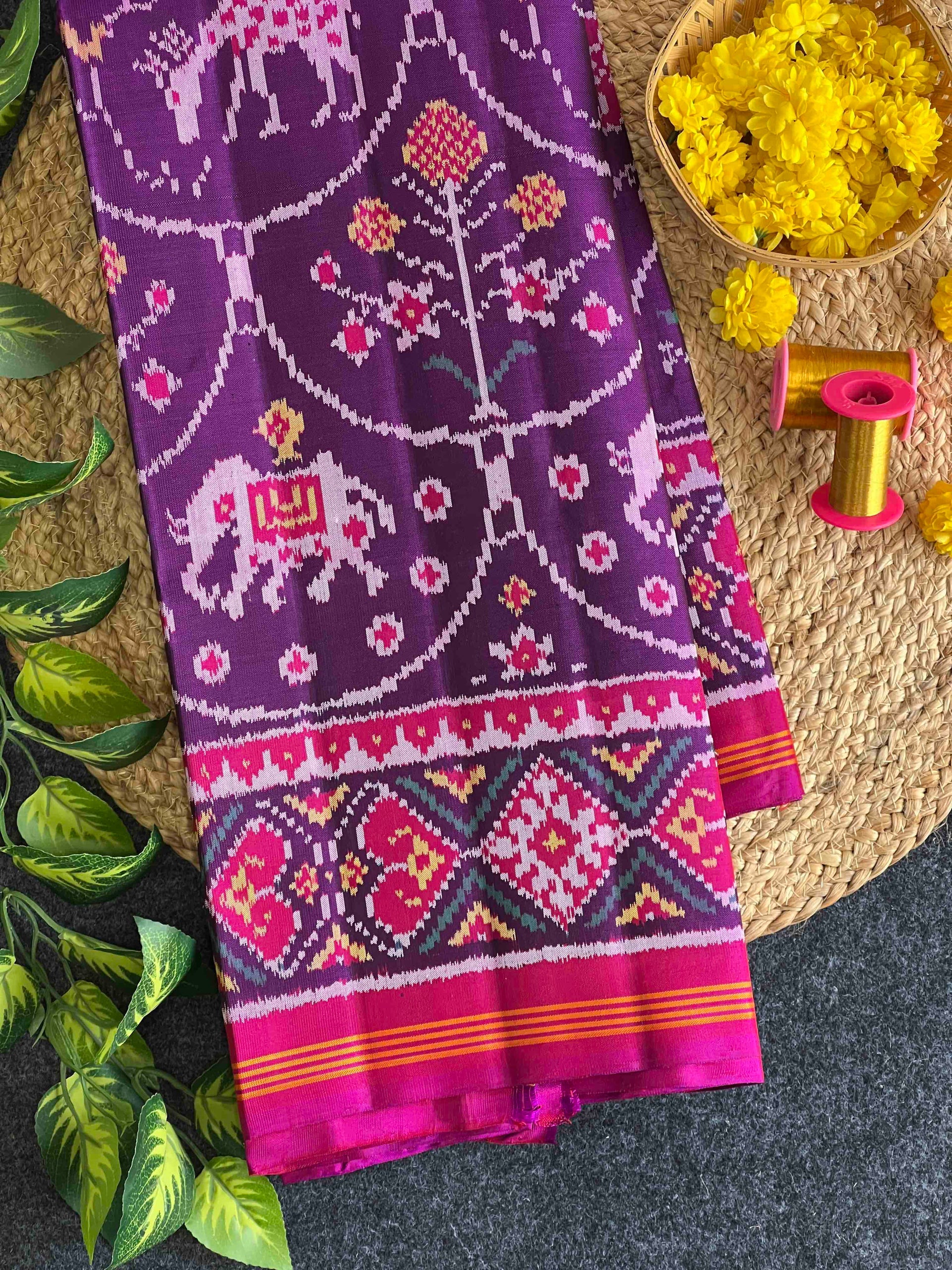 Magenta Color Motifs Design Handwoven Patola Silk Saree Main image