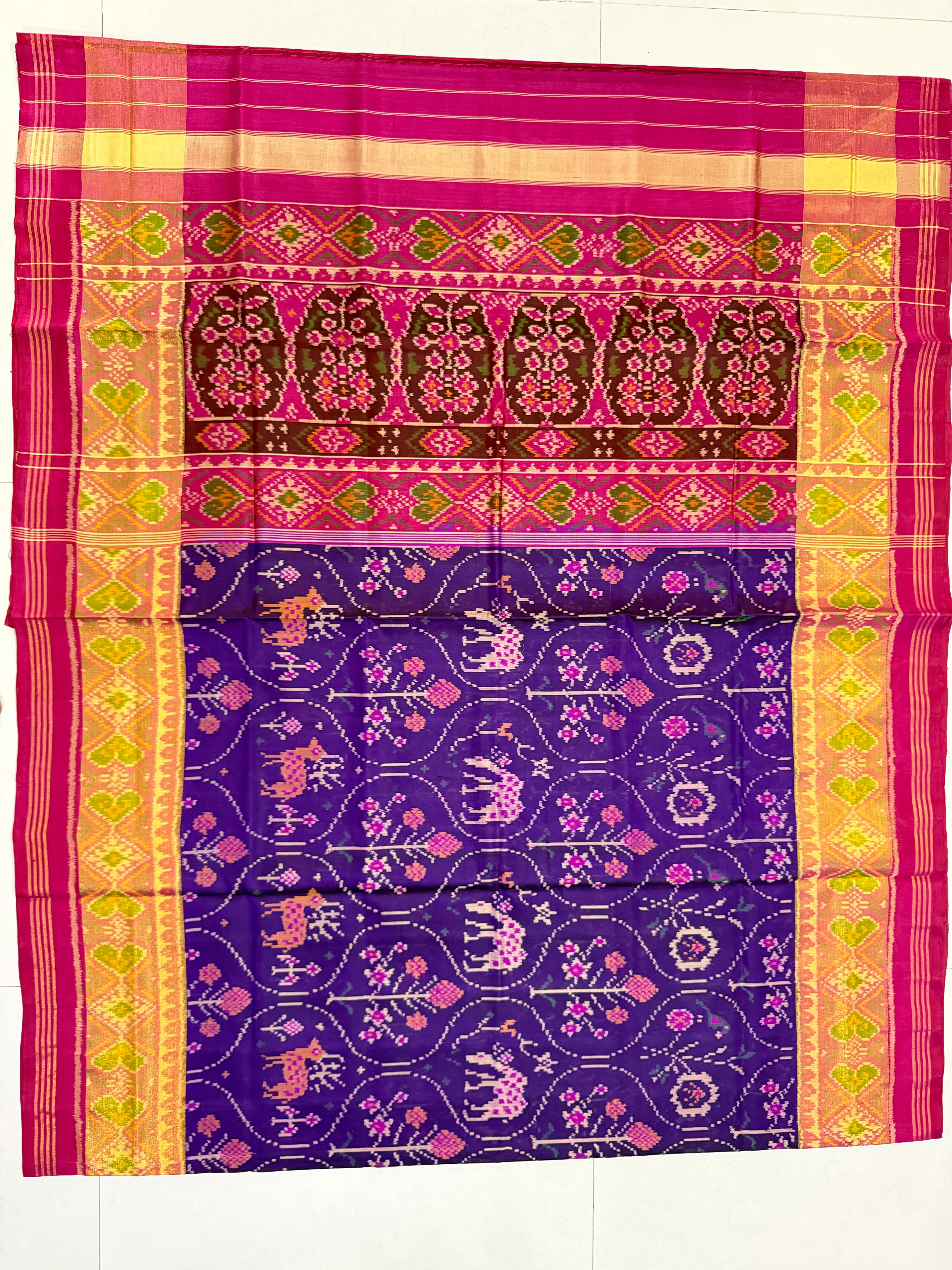Exclusive Motif Design Handwoven Patola Silk Saree Secondary image