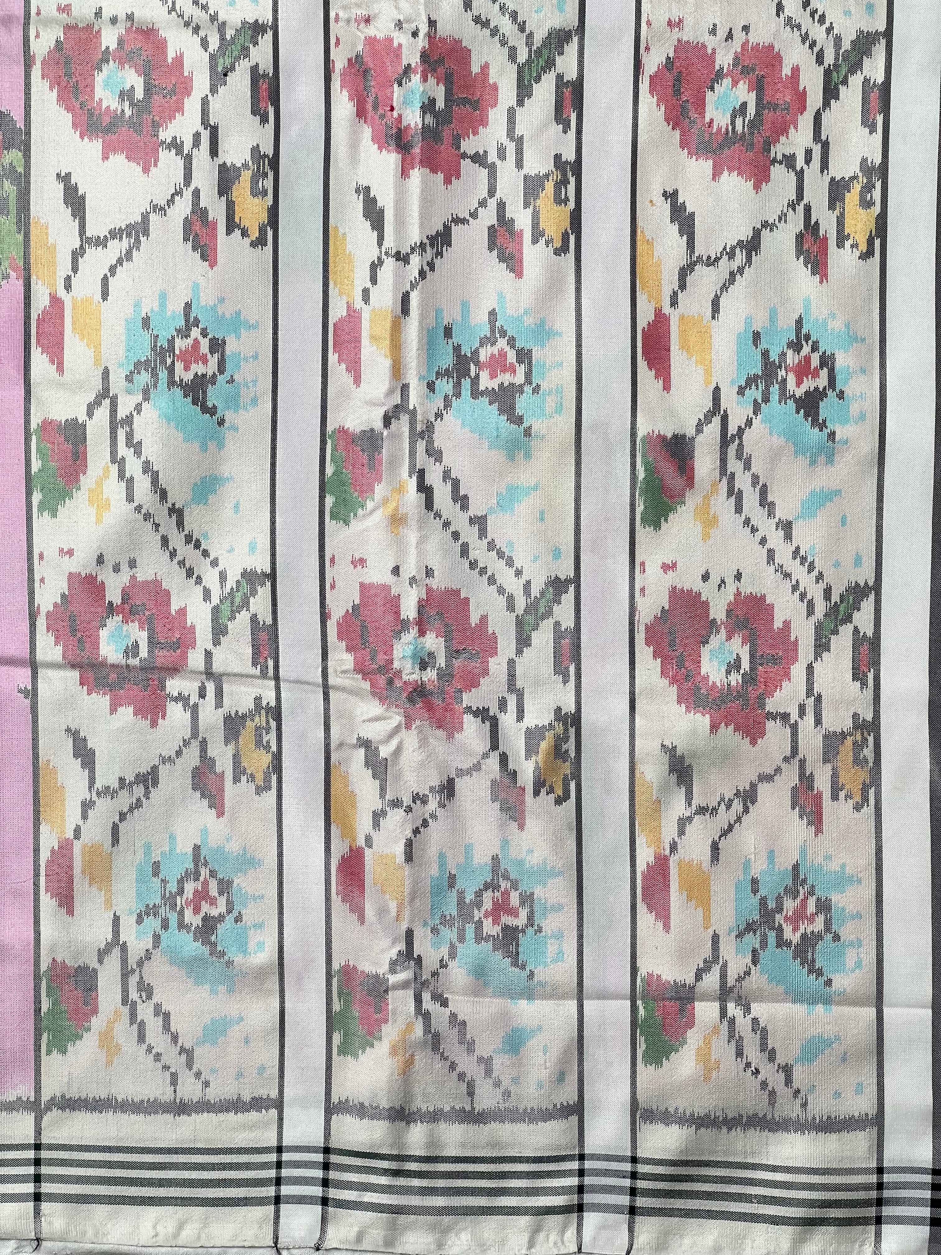 Pastel Pink Flower Design Handwoven Patola Silk Saree