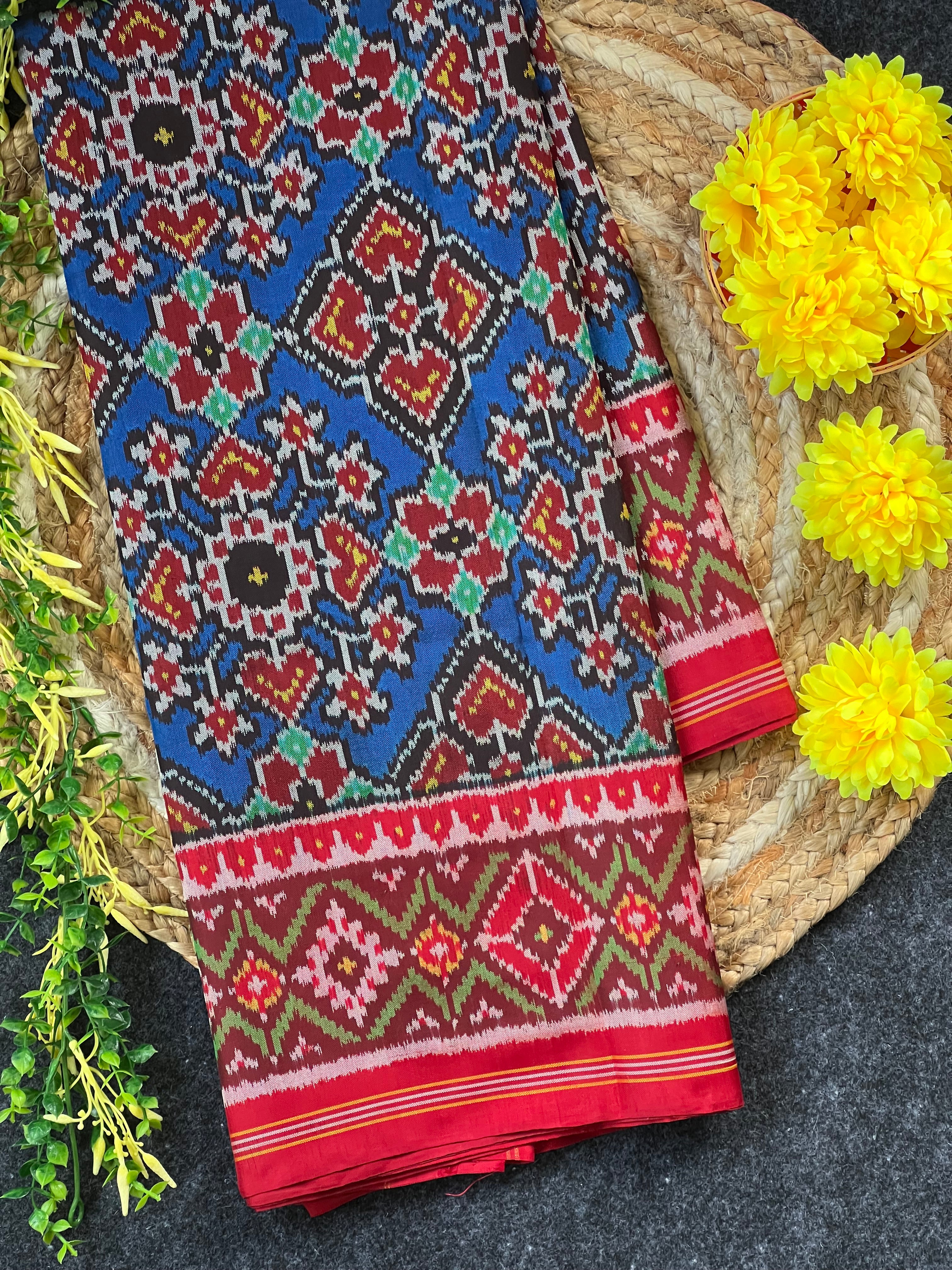 Navratna-Manekchowk Design Handwoven Patola Silk Saree