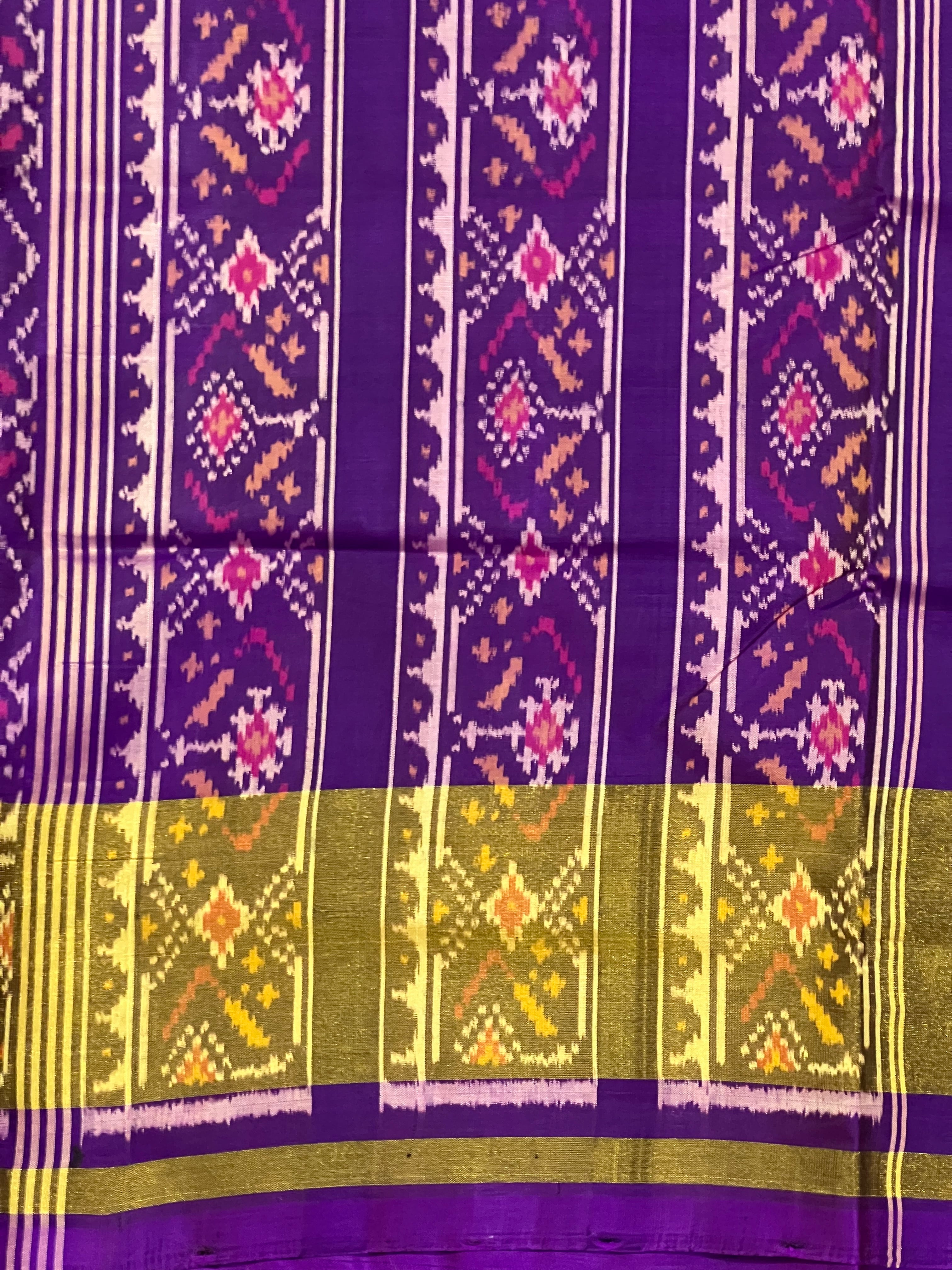 Dark Purple Pan-Chanda Traditional Design Handwoven Patola Silk Saree