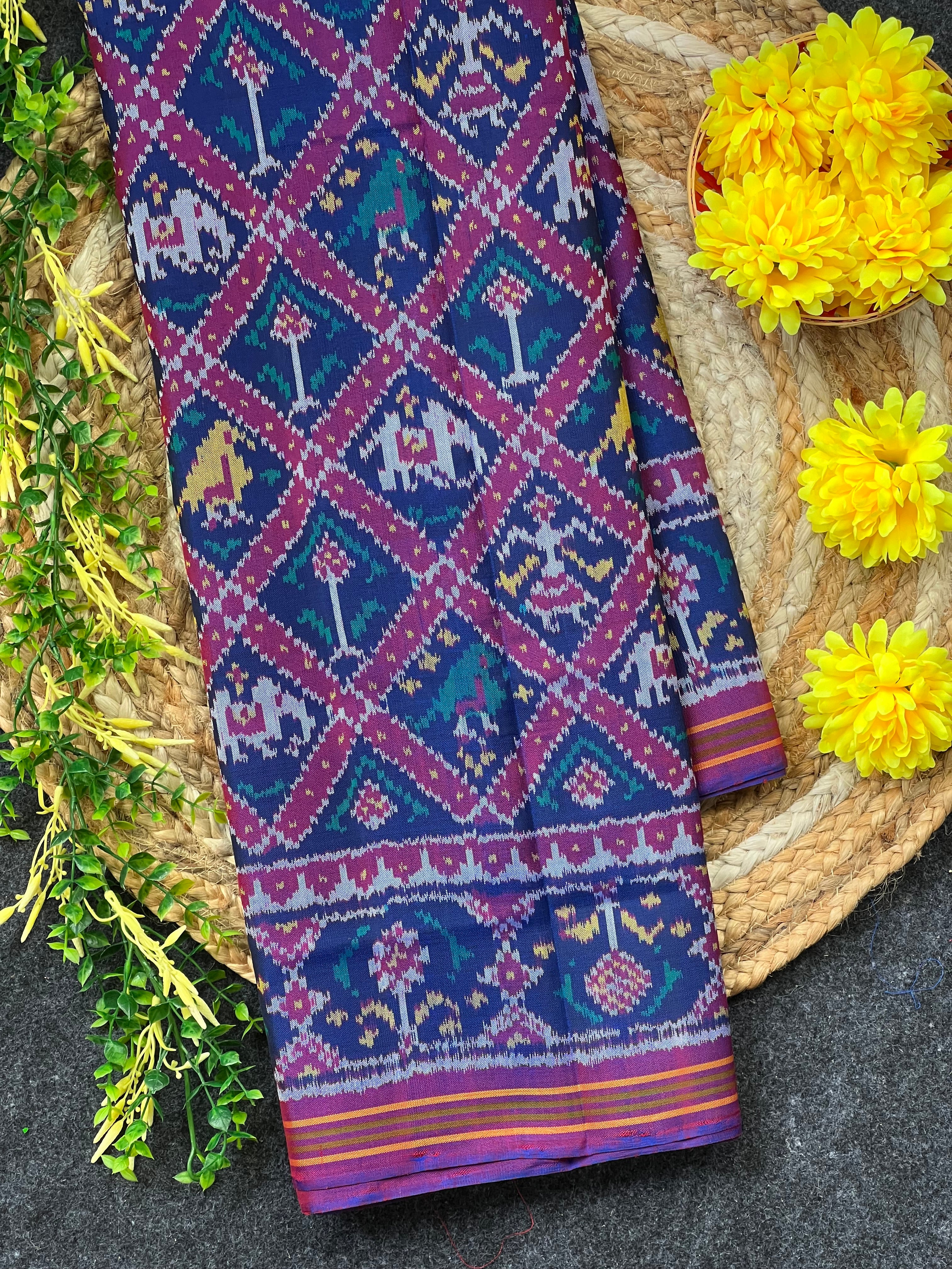 Typical Narikunj Design Handwoven Patola Silk Saree Main image