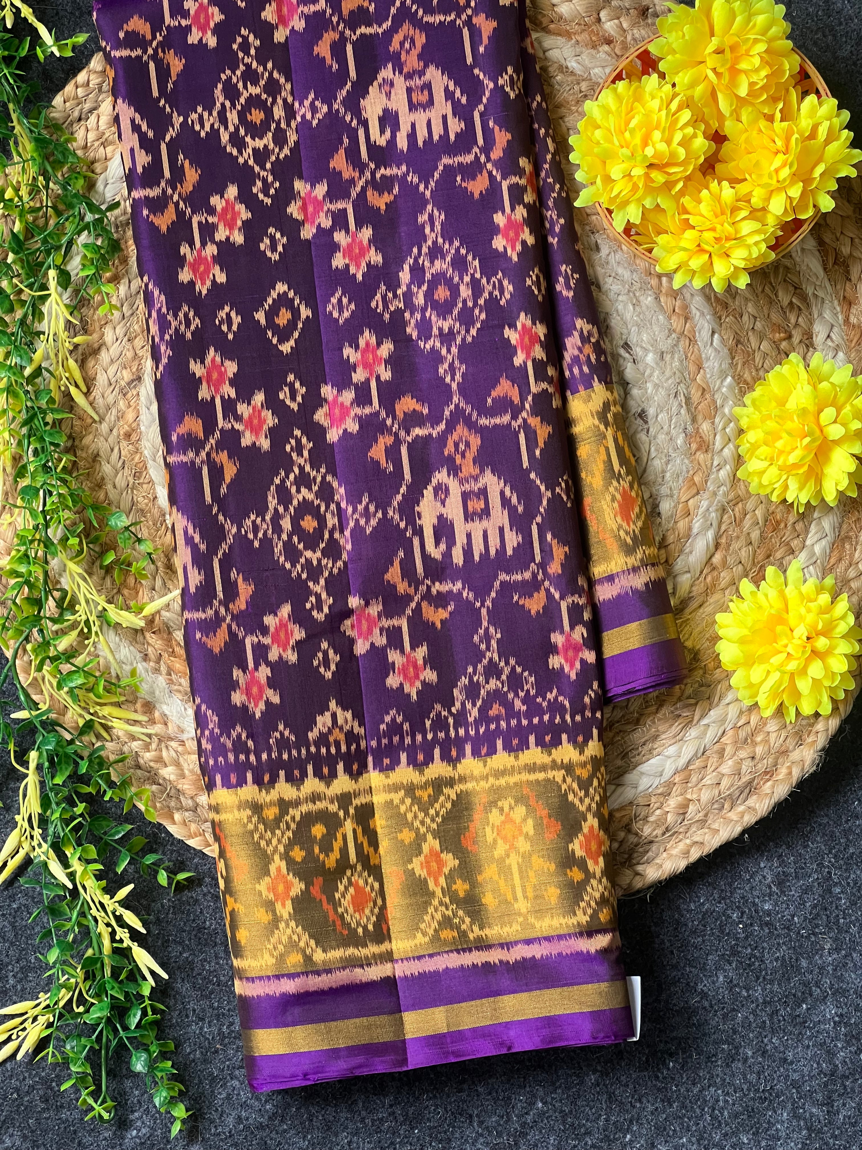Purple Fusion Design Handwoven Patola Silk Saree Main image