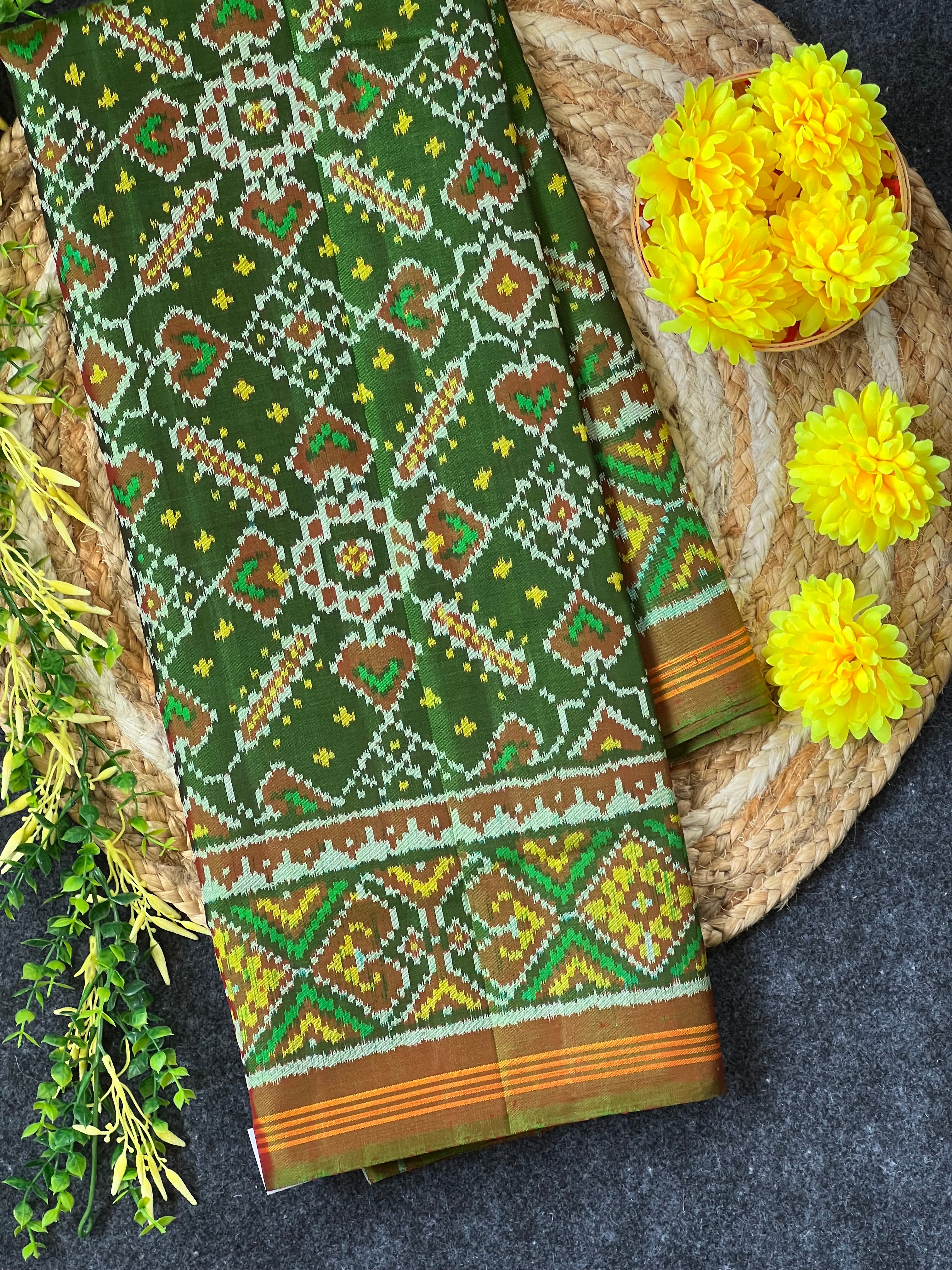 Manekchok Traditional Design Handwoven Patola Silk Saree