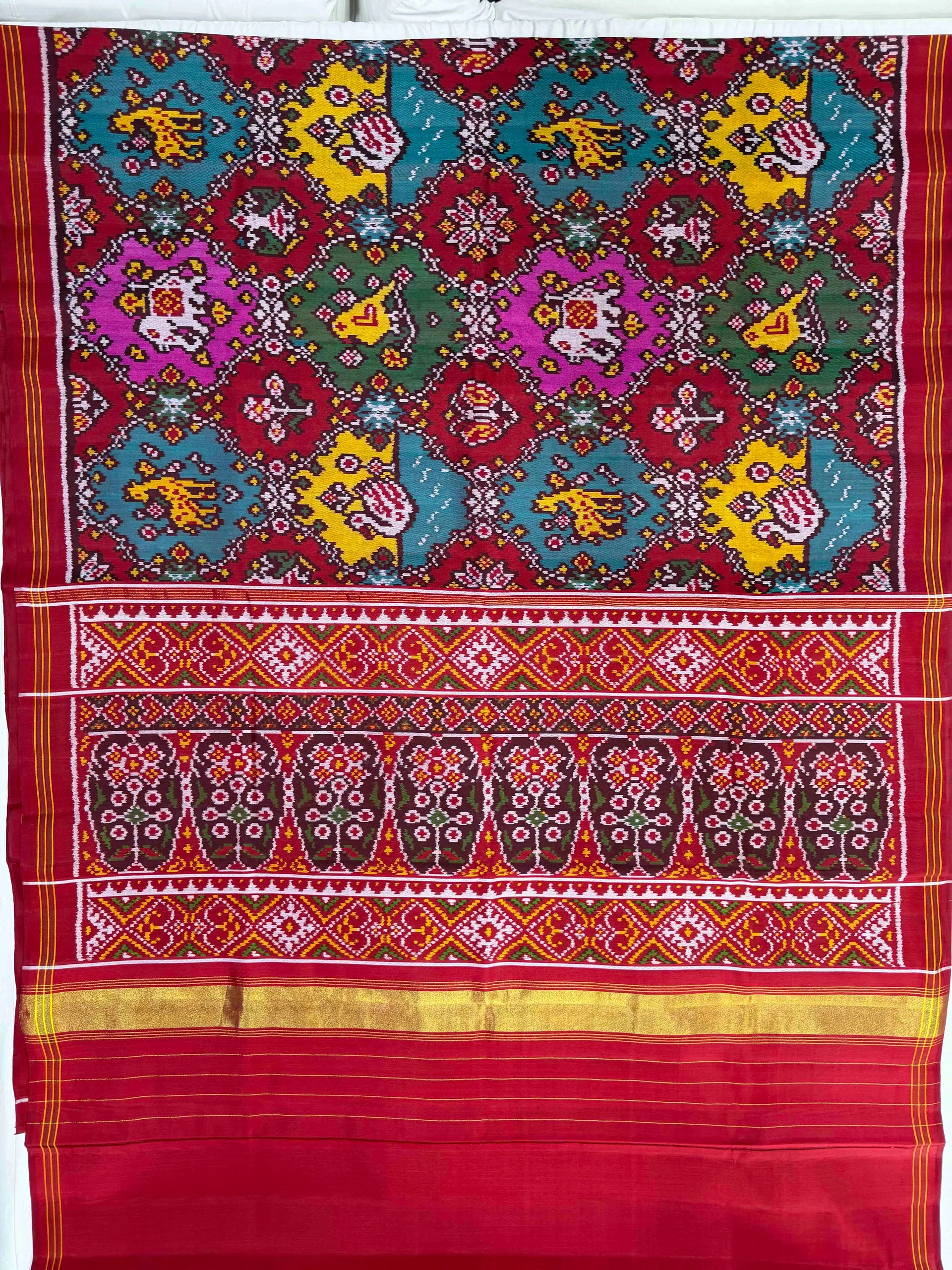 Exclusive Motif Design Handwoven Patola Silk Saree